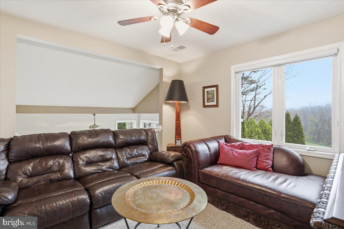 THE WOODS - Residential