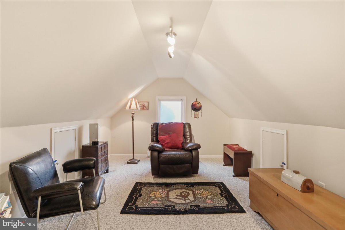 THE WOODS - Residential