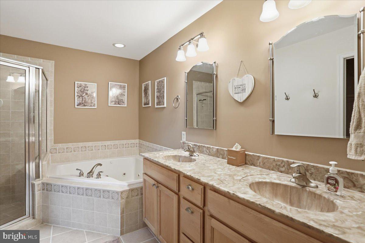 THE WOODS - Residential