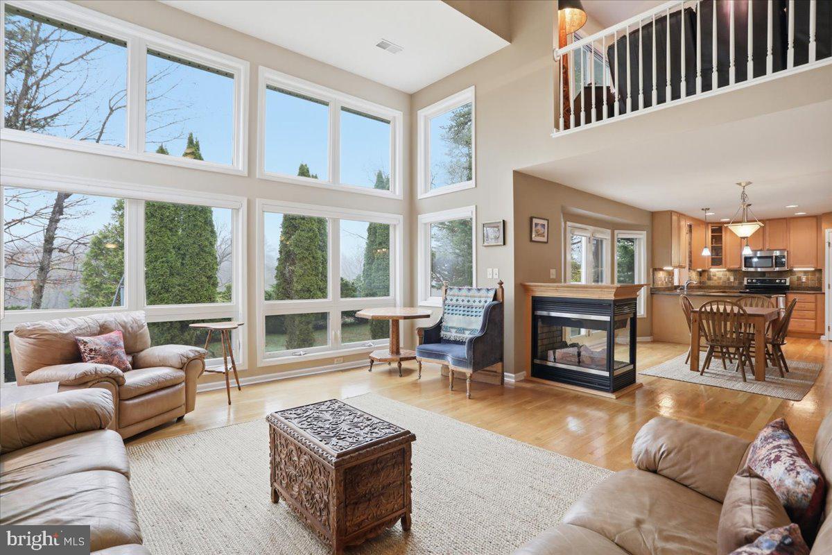 THE WOODS - Residential