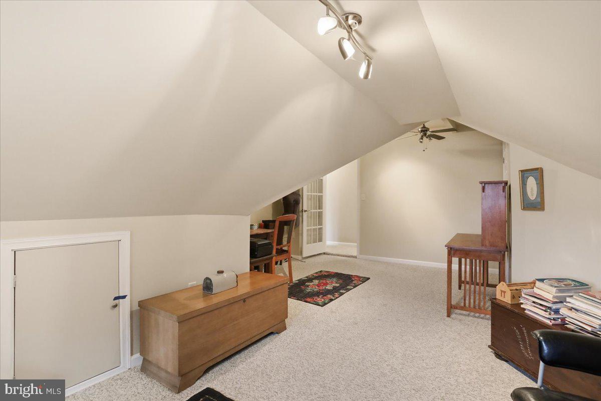 THE WOODS - Residential