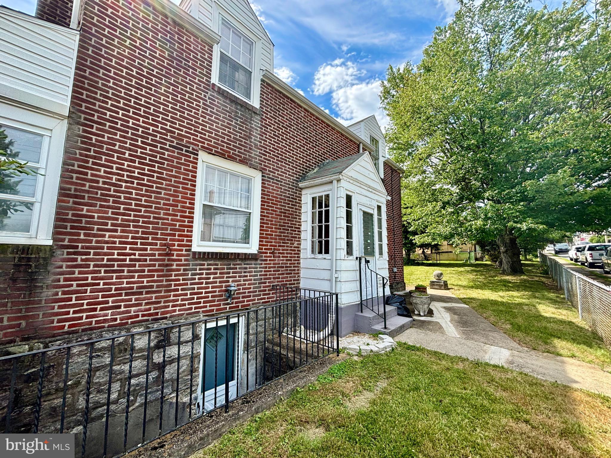 CLIFTON HEIGHTS - Residential