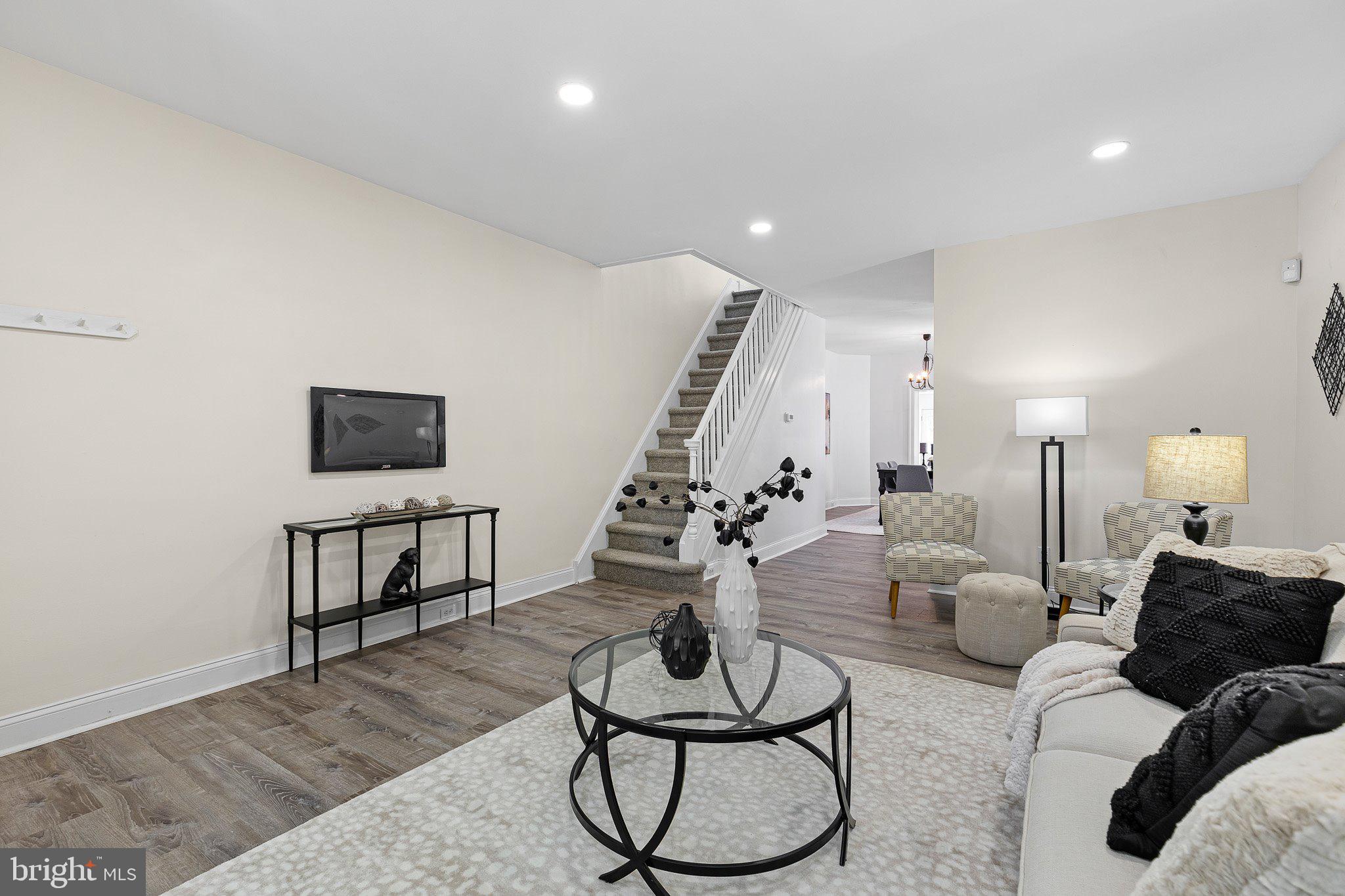 224 W 19TH STREET