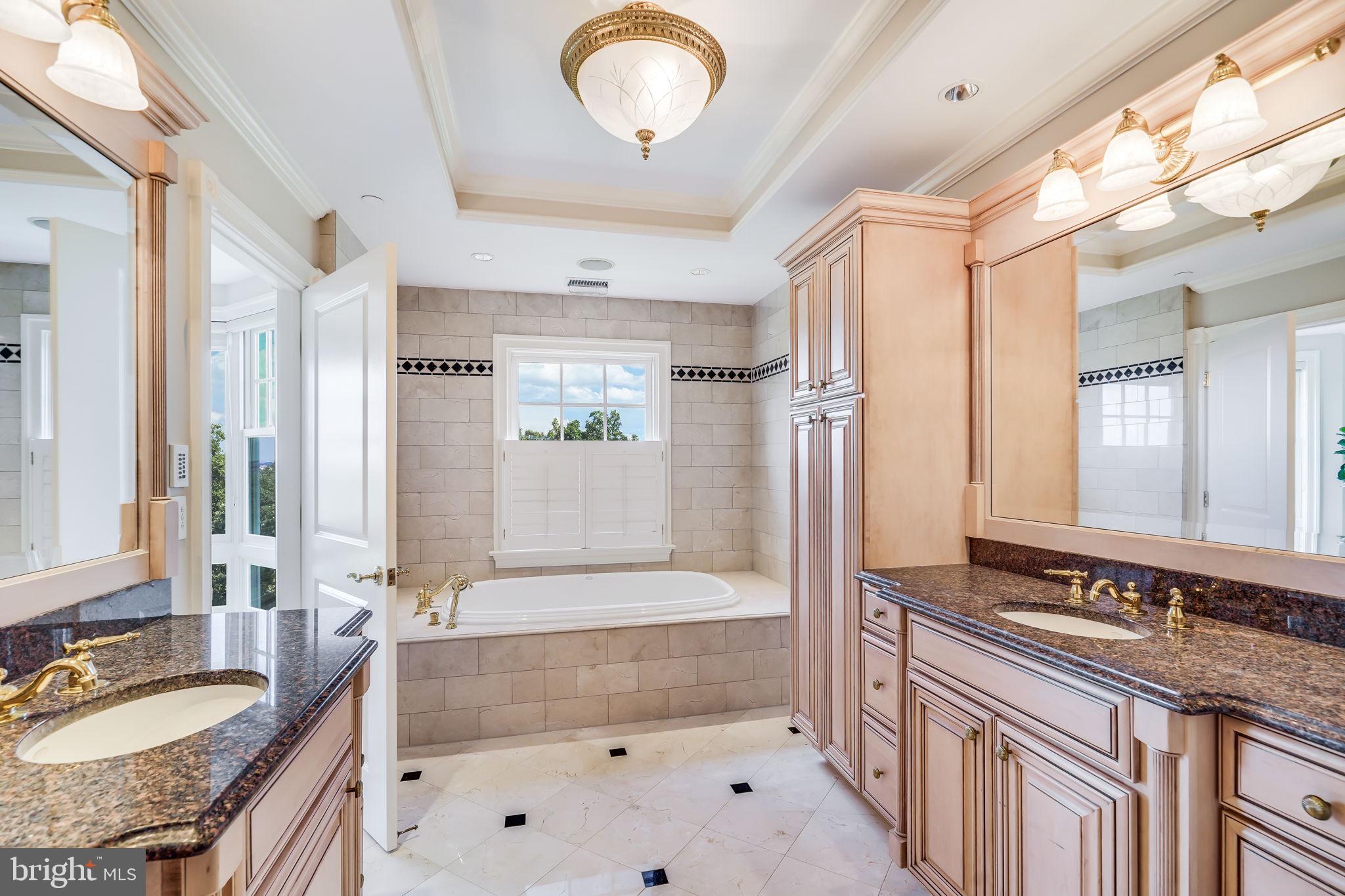 MEMORIAL OVERLOOK - Residential