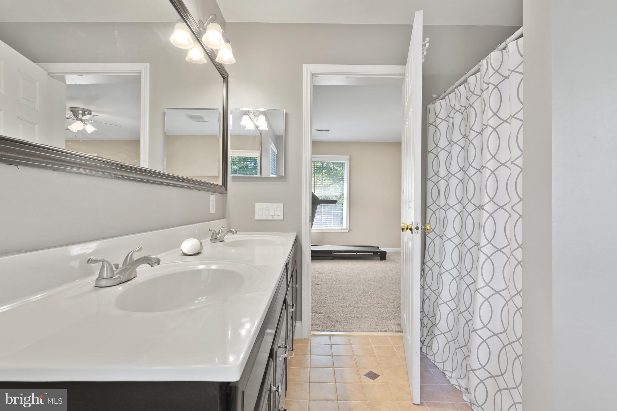 AIGBURTH - Residential