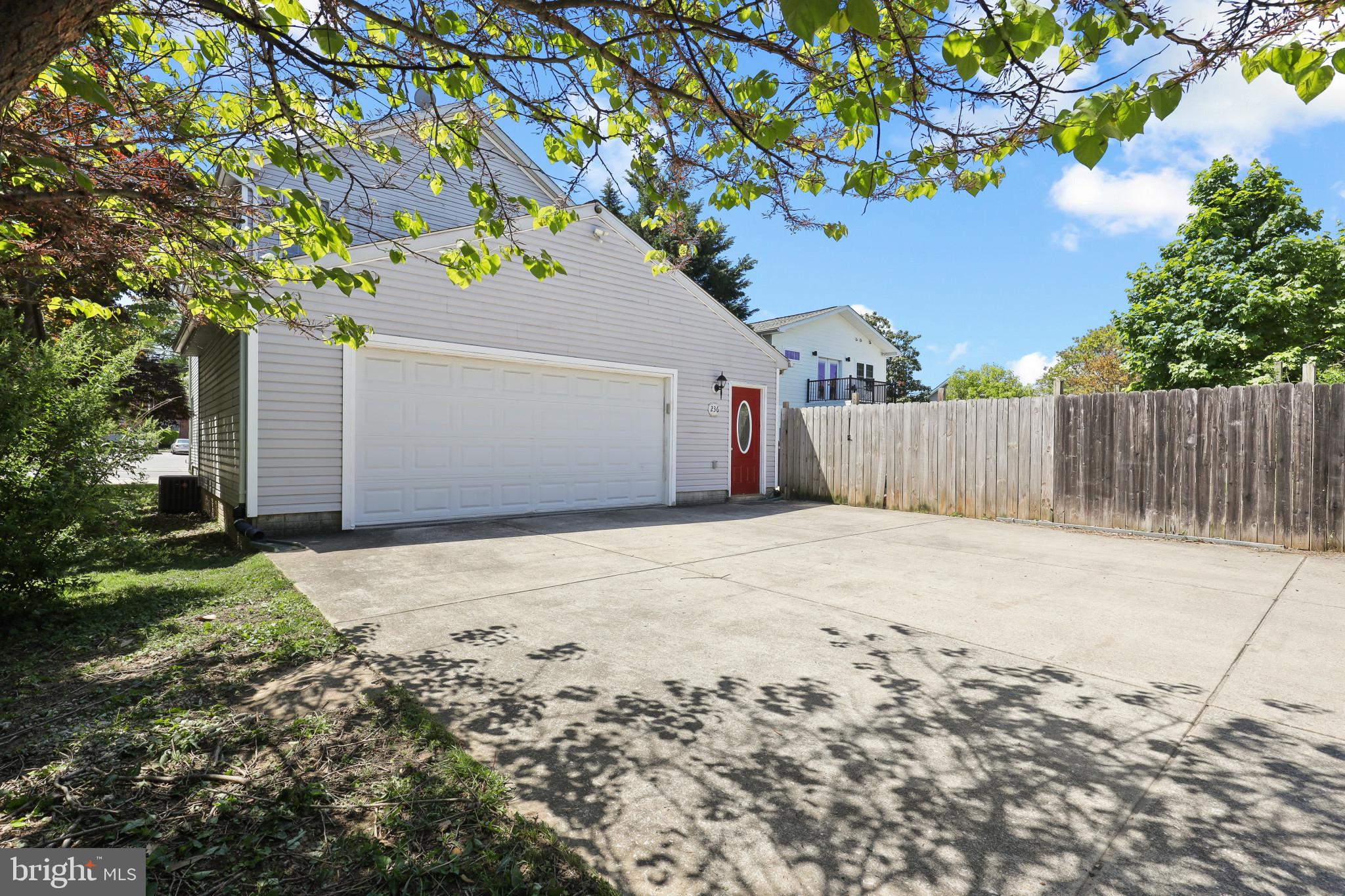 AIGBURTH - Residential