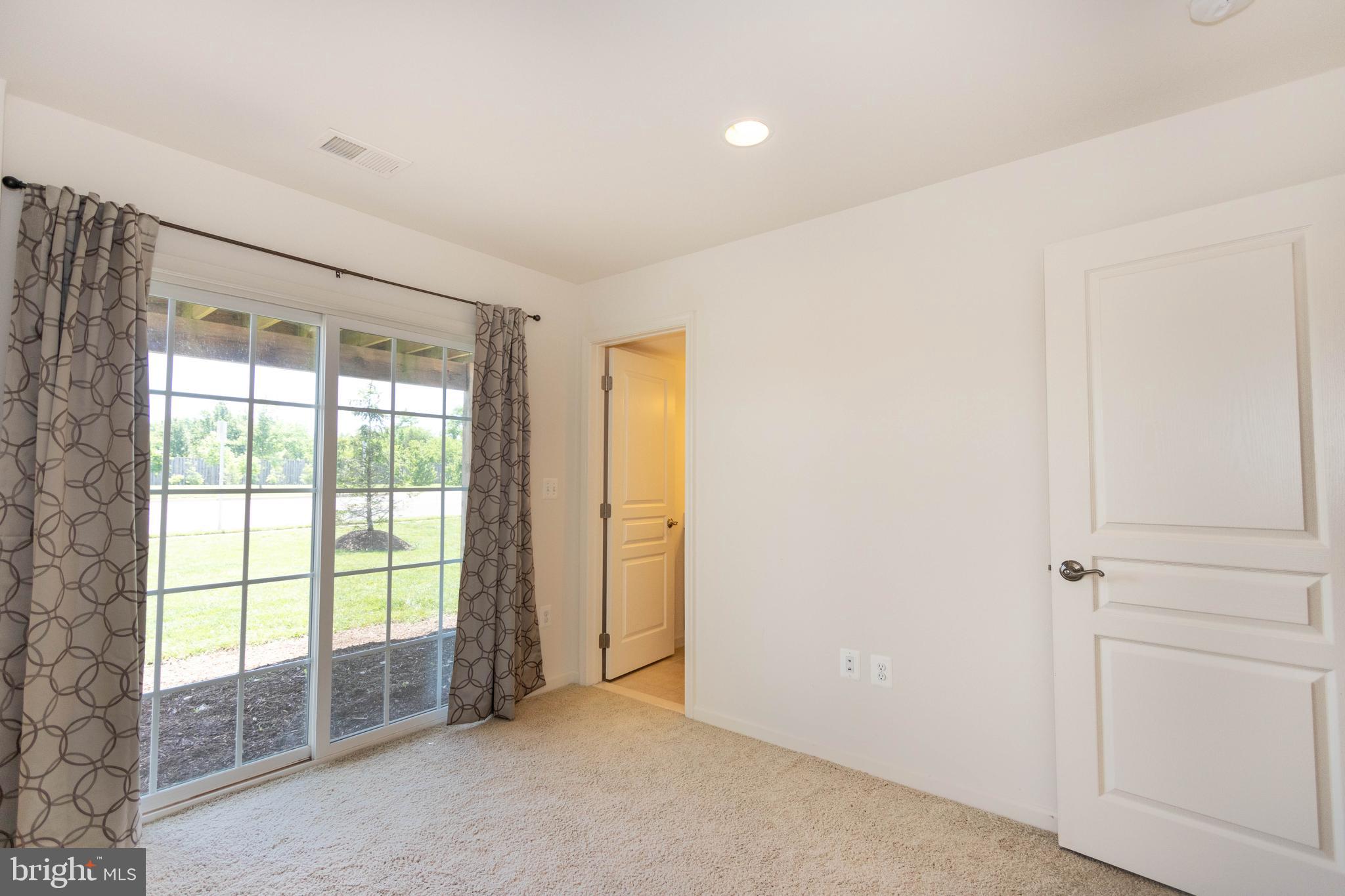 HERITAGE CROSSING CONDOMINIUM - Residential