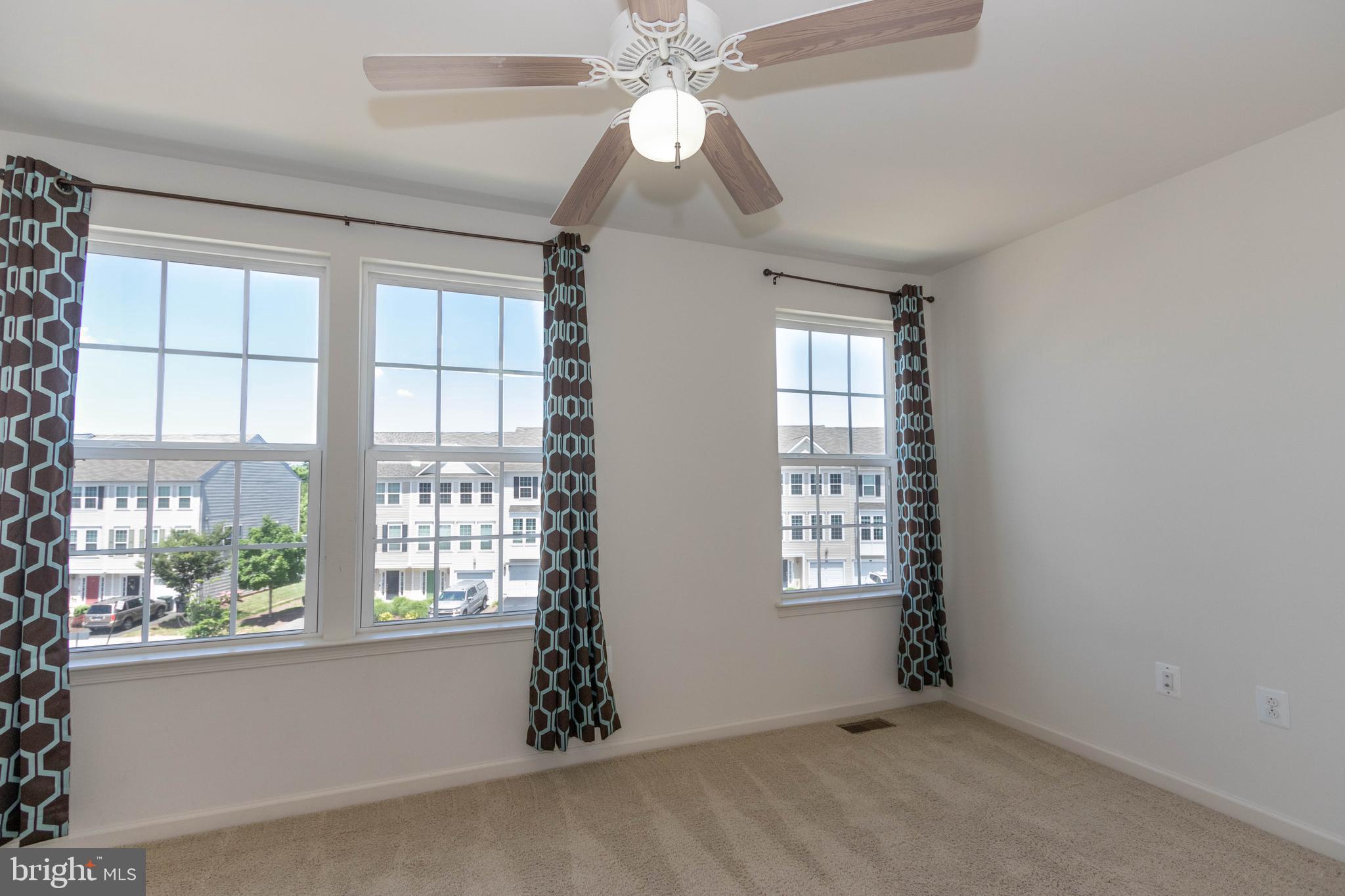 HERITAGE CROSSING CONDOMINIUM - Residential