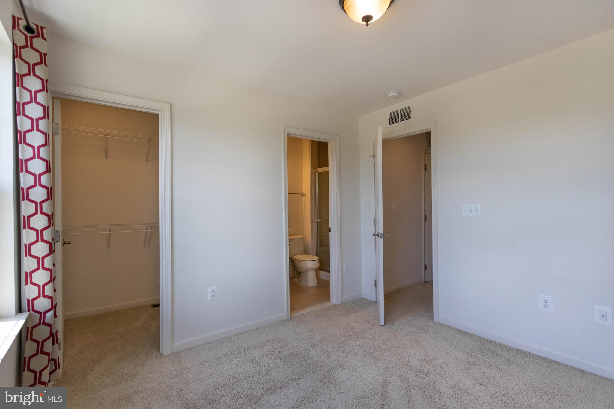 HERITAGE CROSSING CONDOMINIUM - Residential