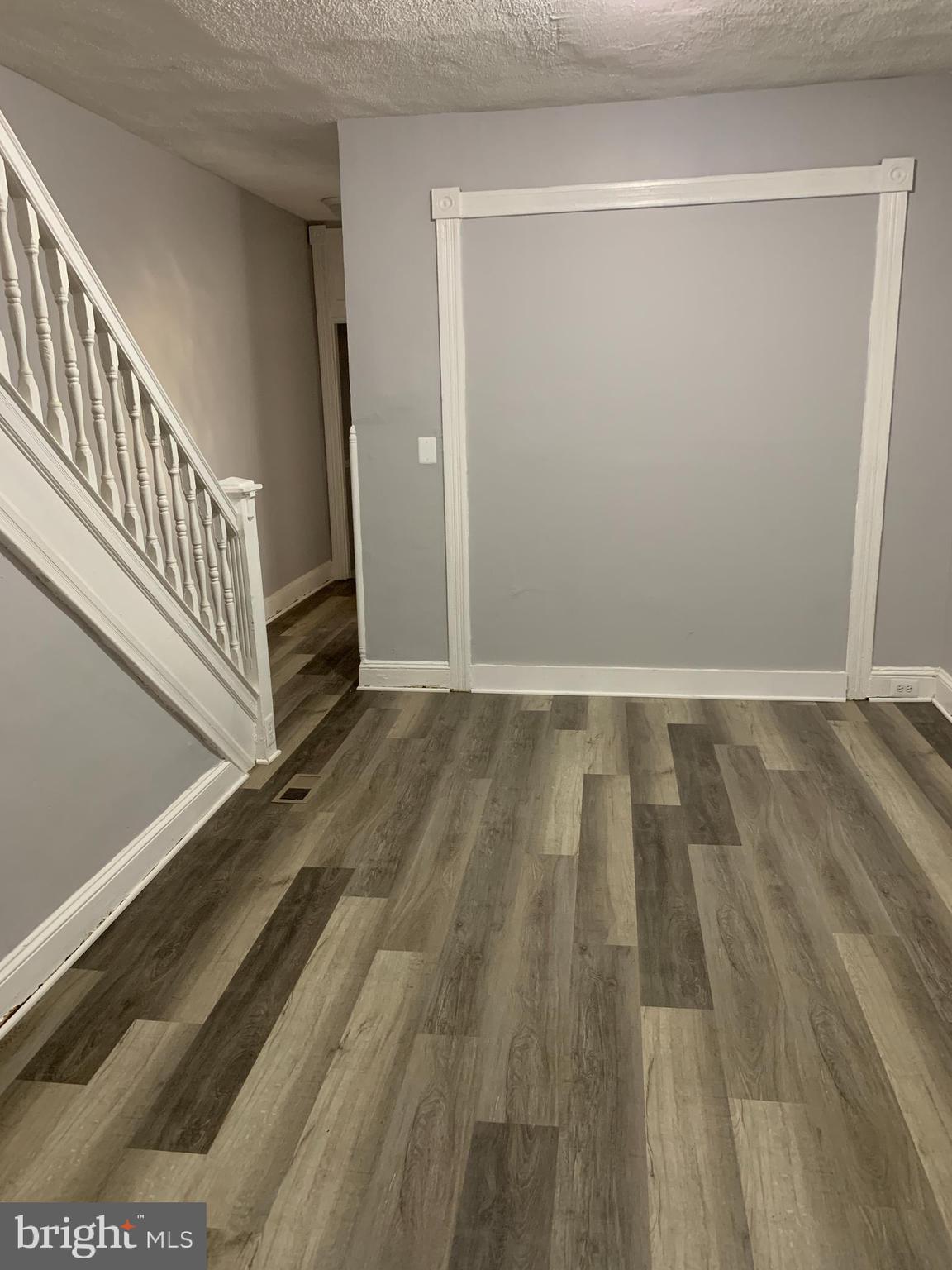 COLD SPRING NEWTOWN - Residential