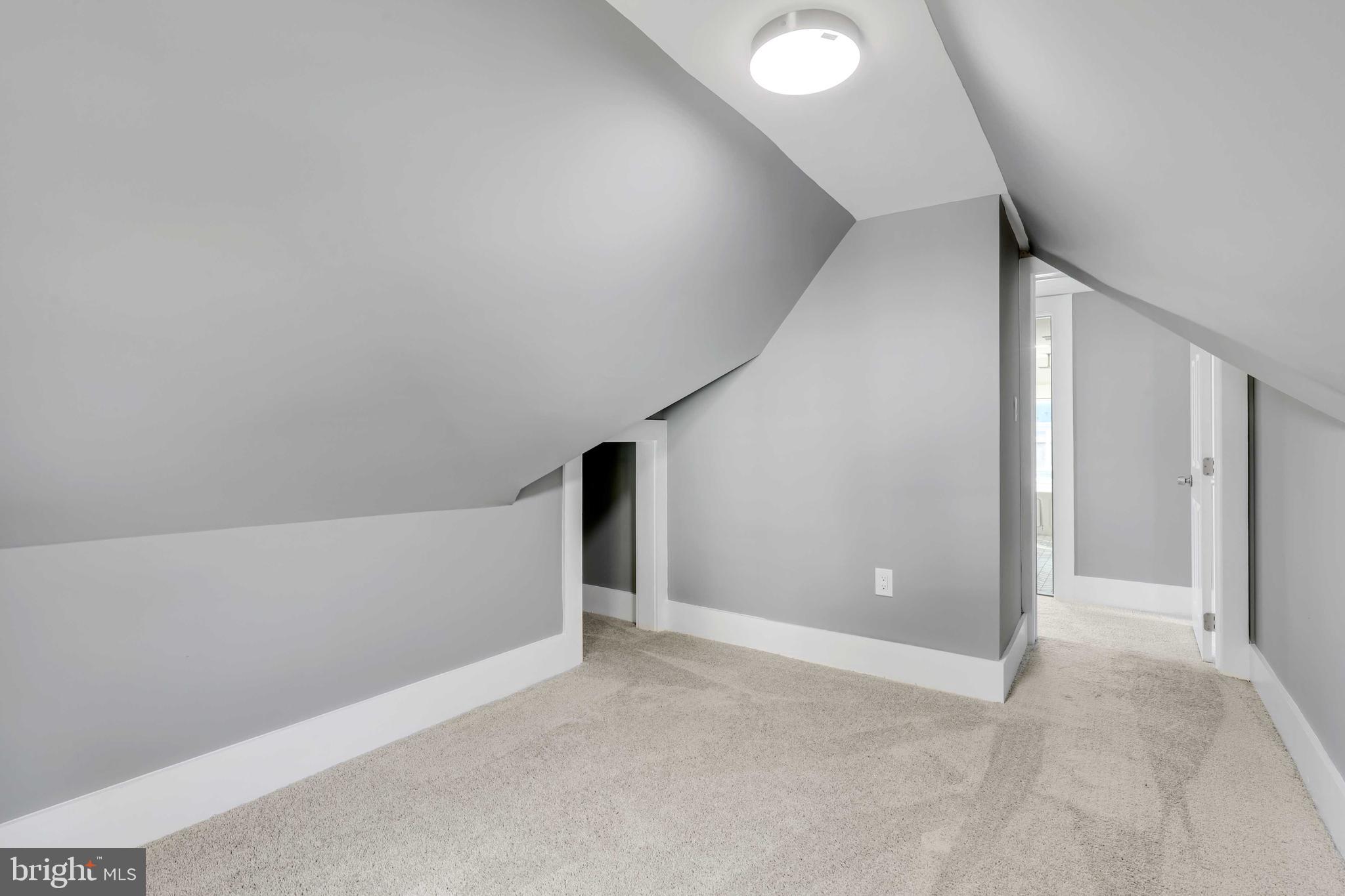 HAMPSTEAD - Residential