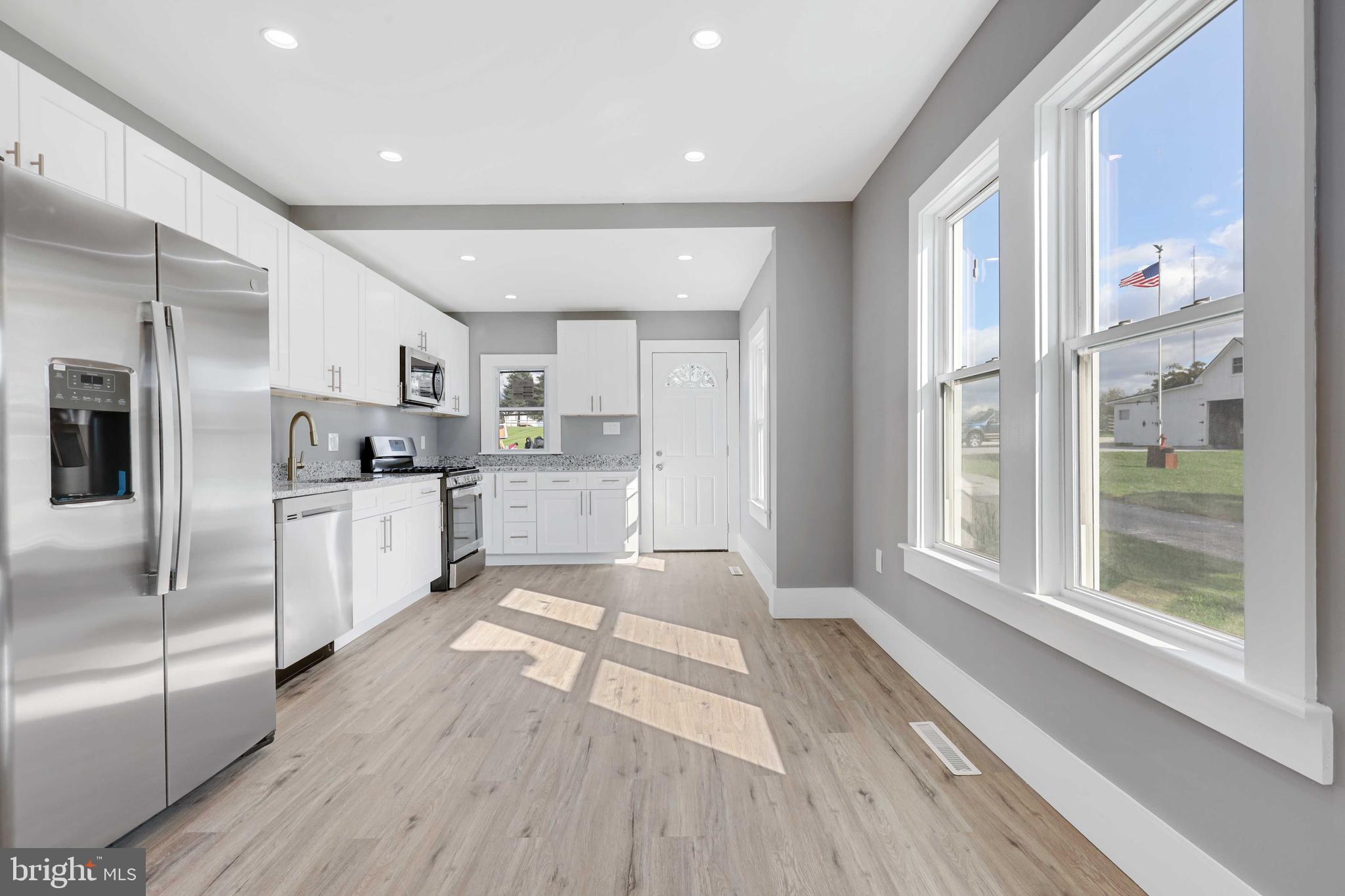 HAMPSTEAD - Residential