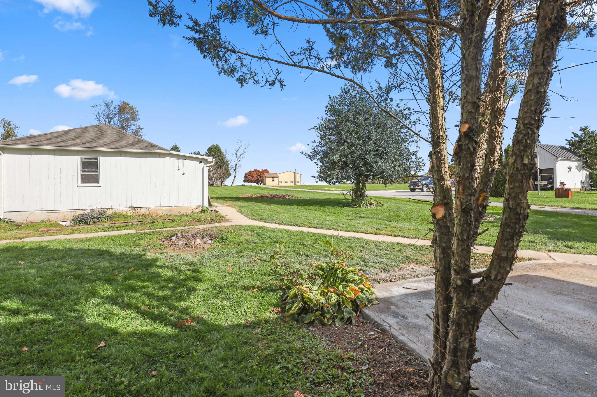 HAMPSTEAD - Residential