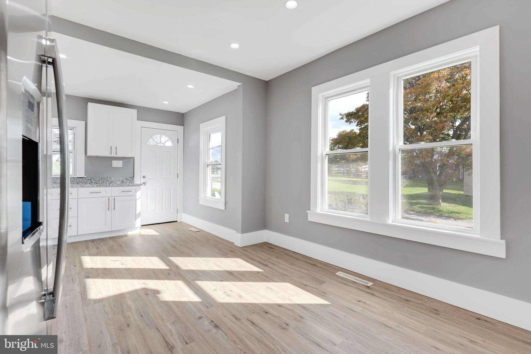 HAMPSTEAD - Residential