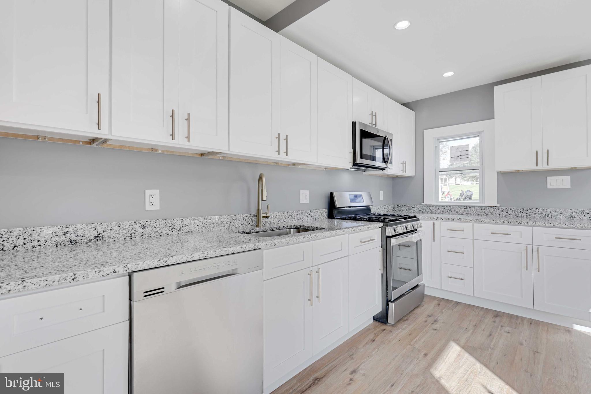 HAMPSTEAD - Residential