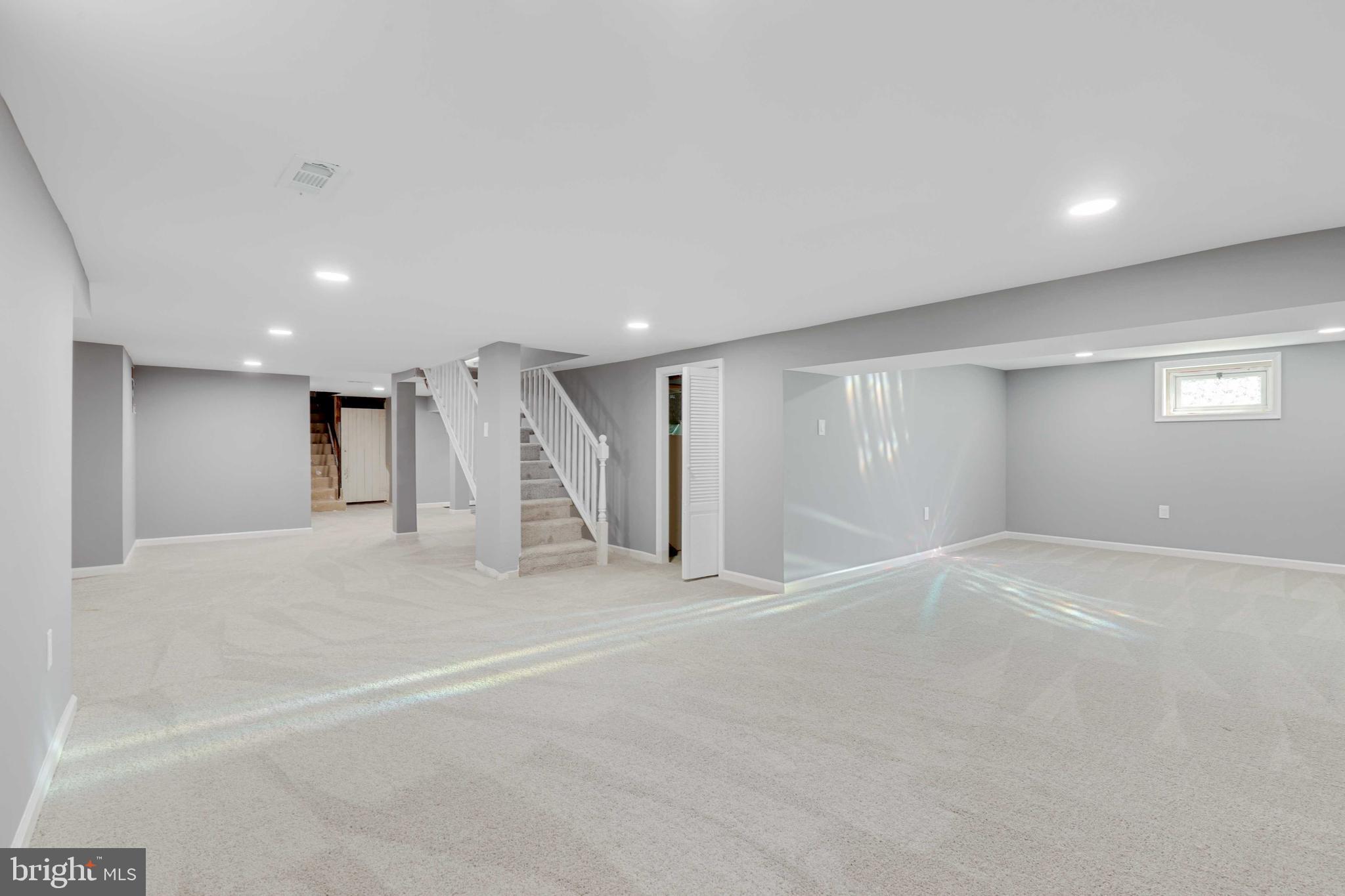 HAMPSTEAD - Residential