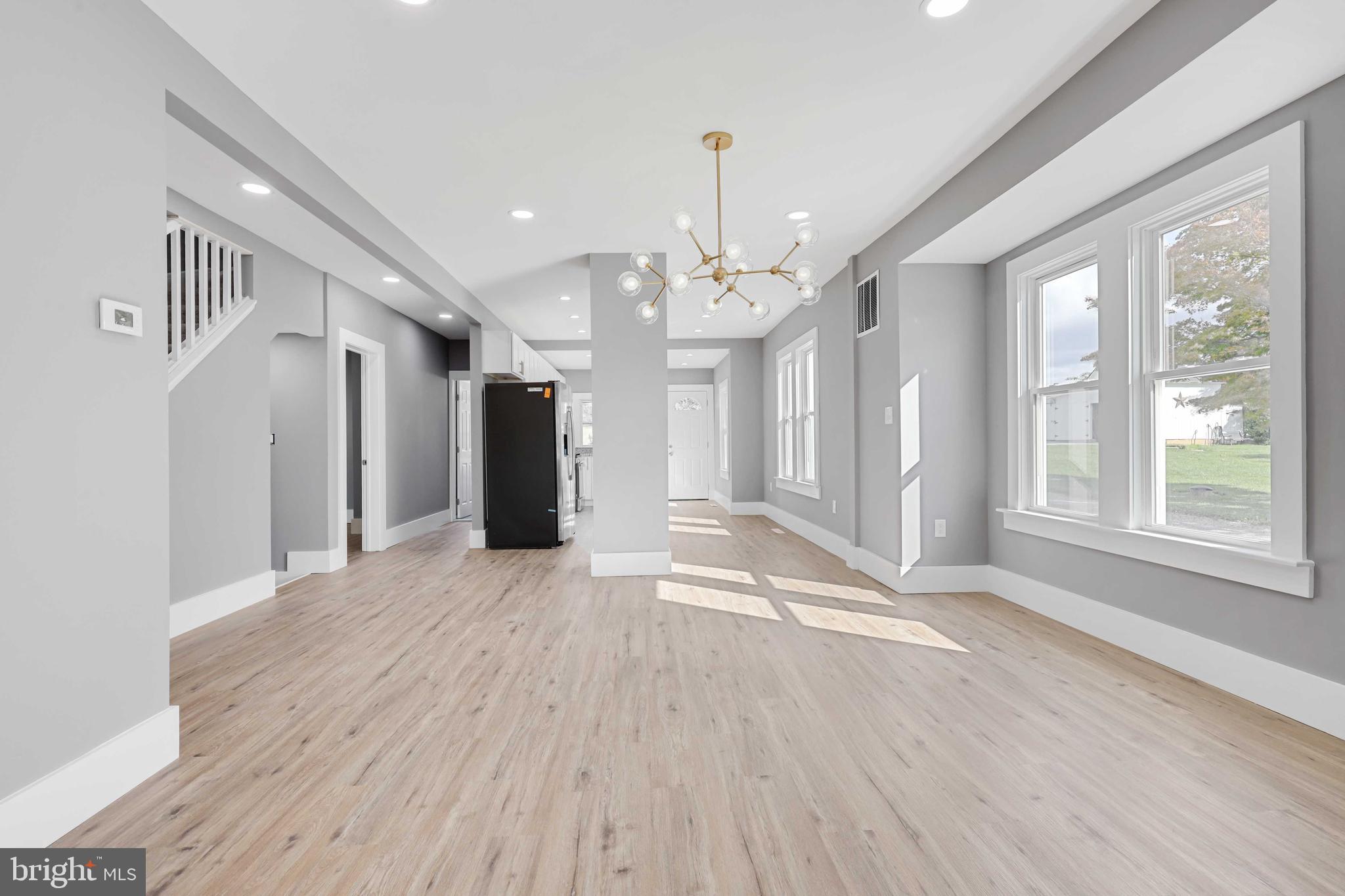 HAMPSTEAD - Residential