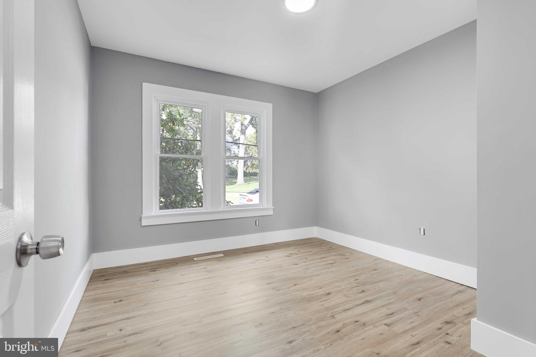 HAMPSTEAD - Residential