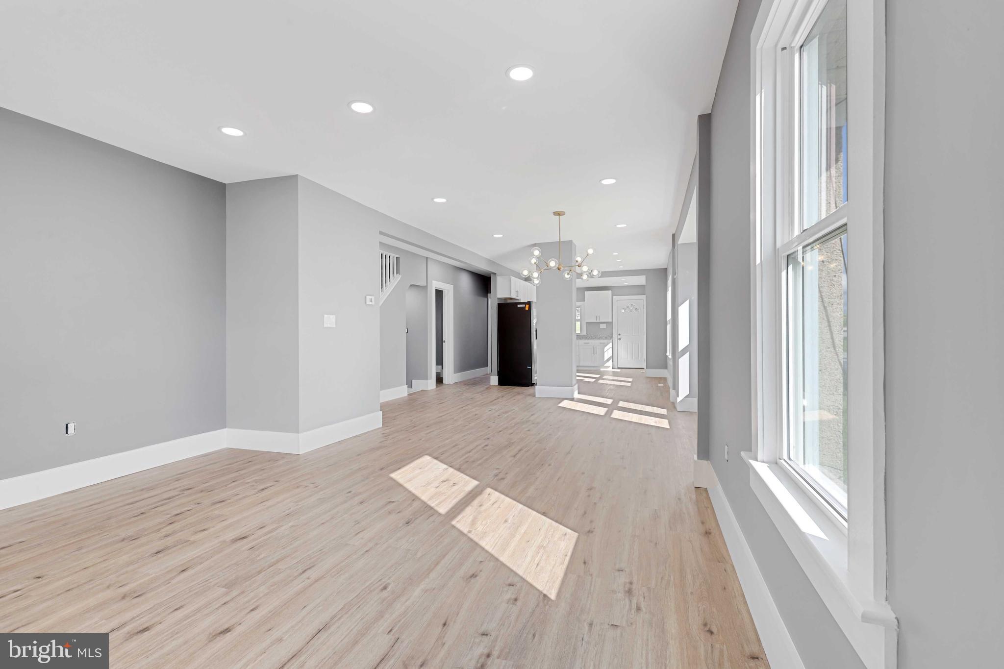 HAMPSTEAD - Residential