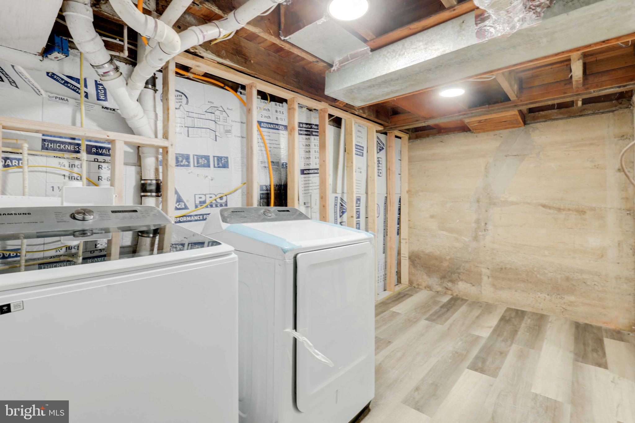 HAMPSTEAD - Residential