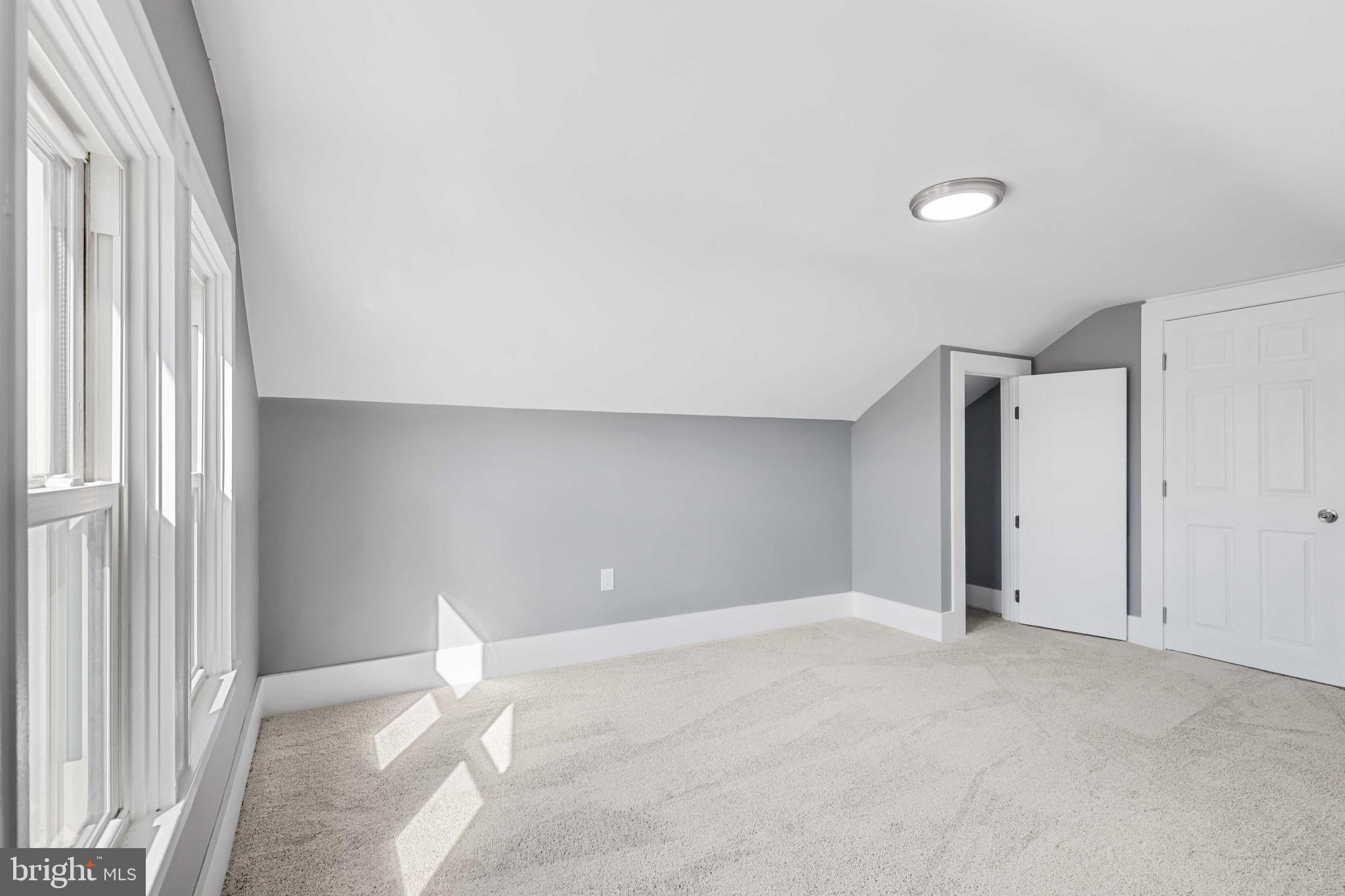 HAMPSTEAD - Residential