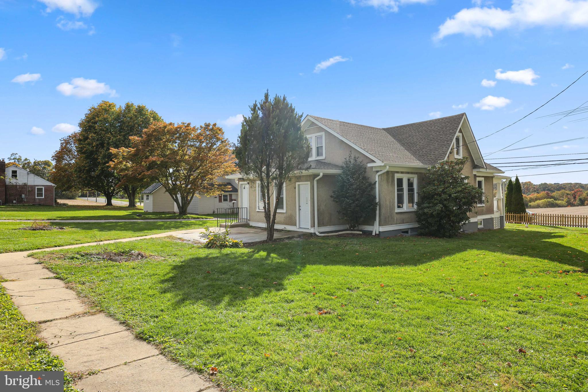 HAMPSTEAD - Residential