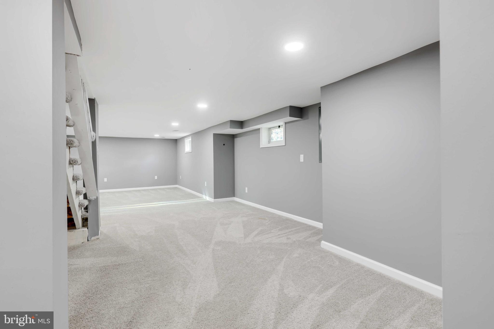 HAMPSTEAD - Residential