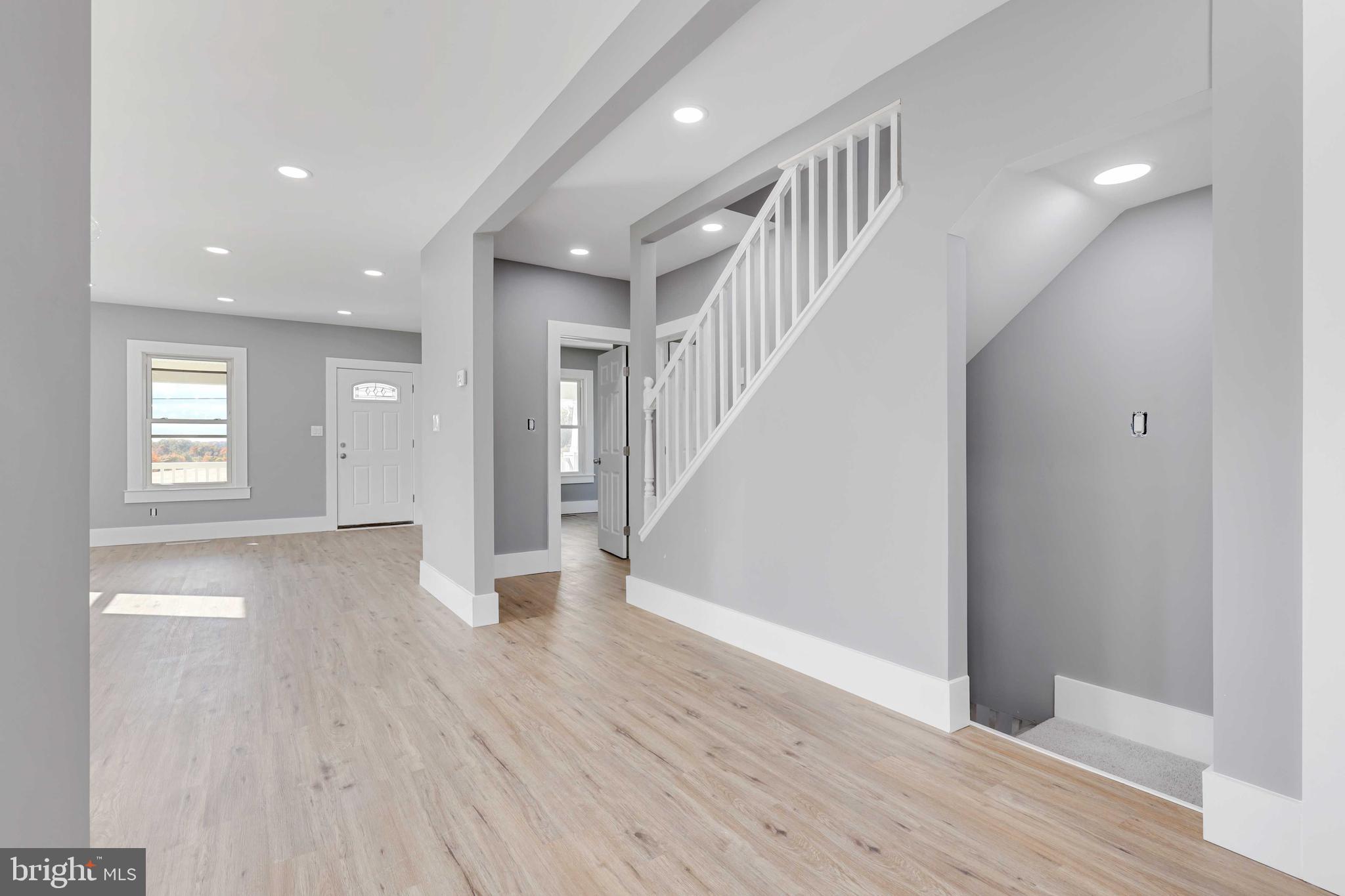 HAMPSTEAD - Residential