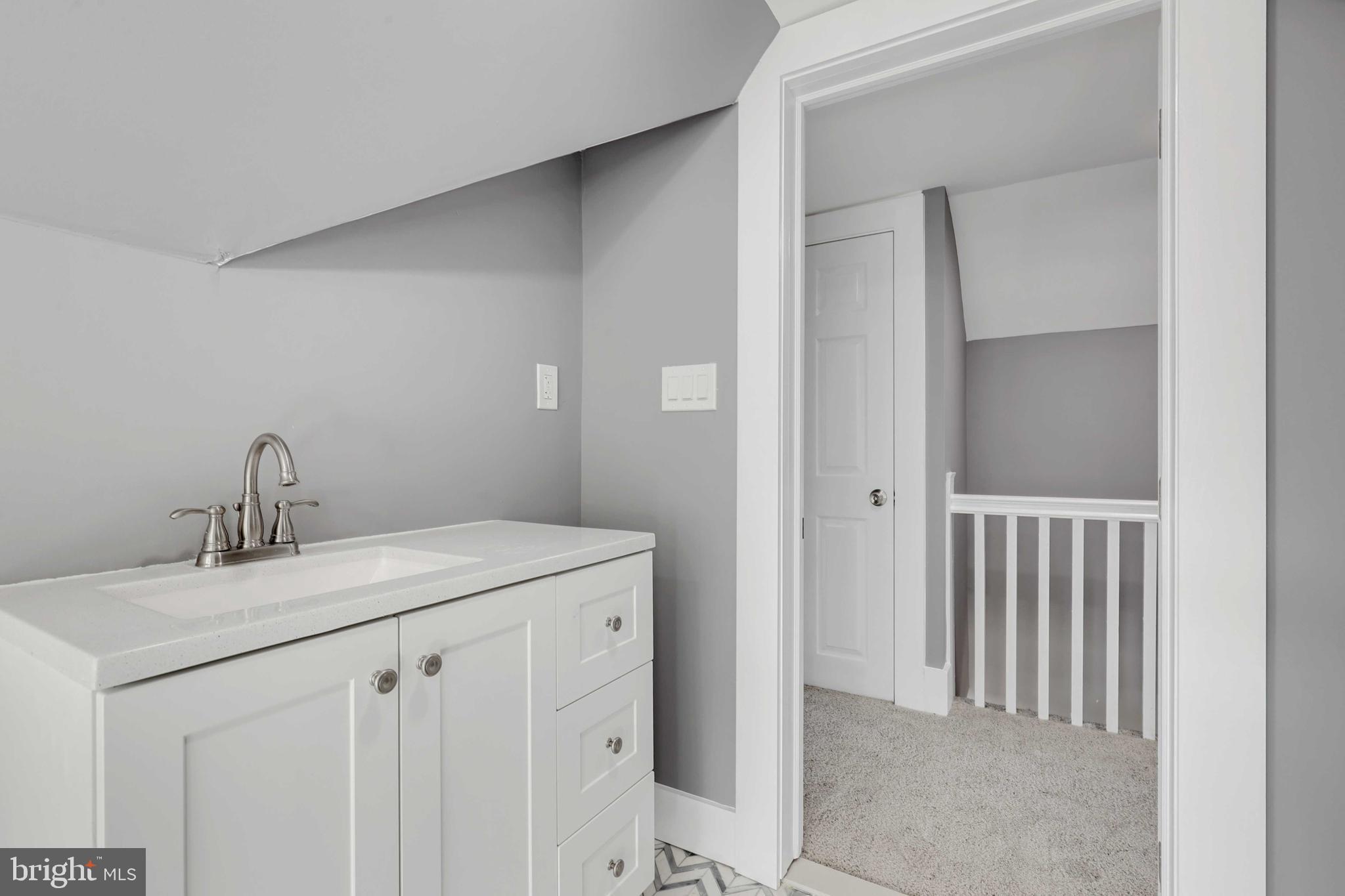 HAMPSTEAD - Residential