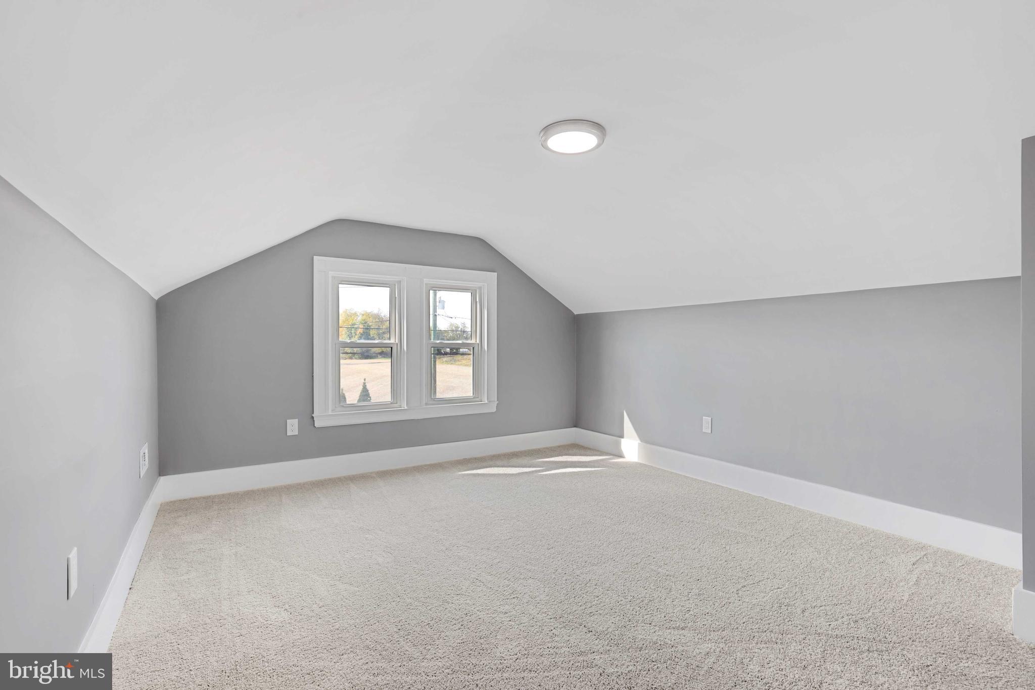 HAMPSTEAD - Residential