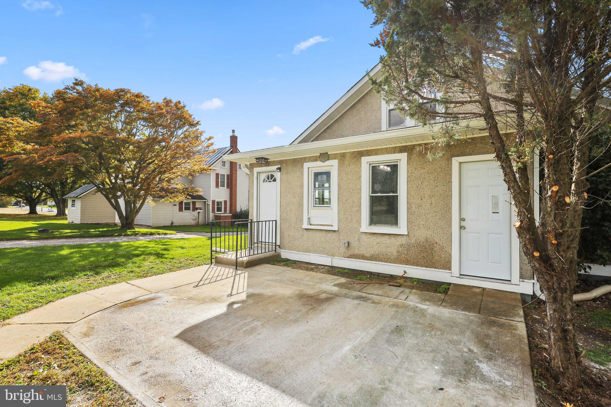 HAMPSTEAD - Residential