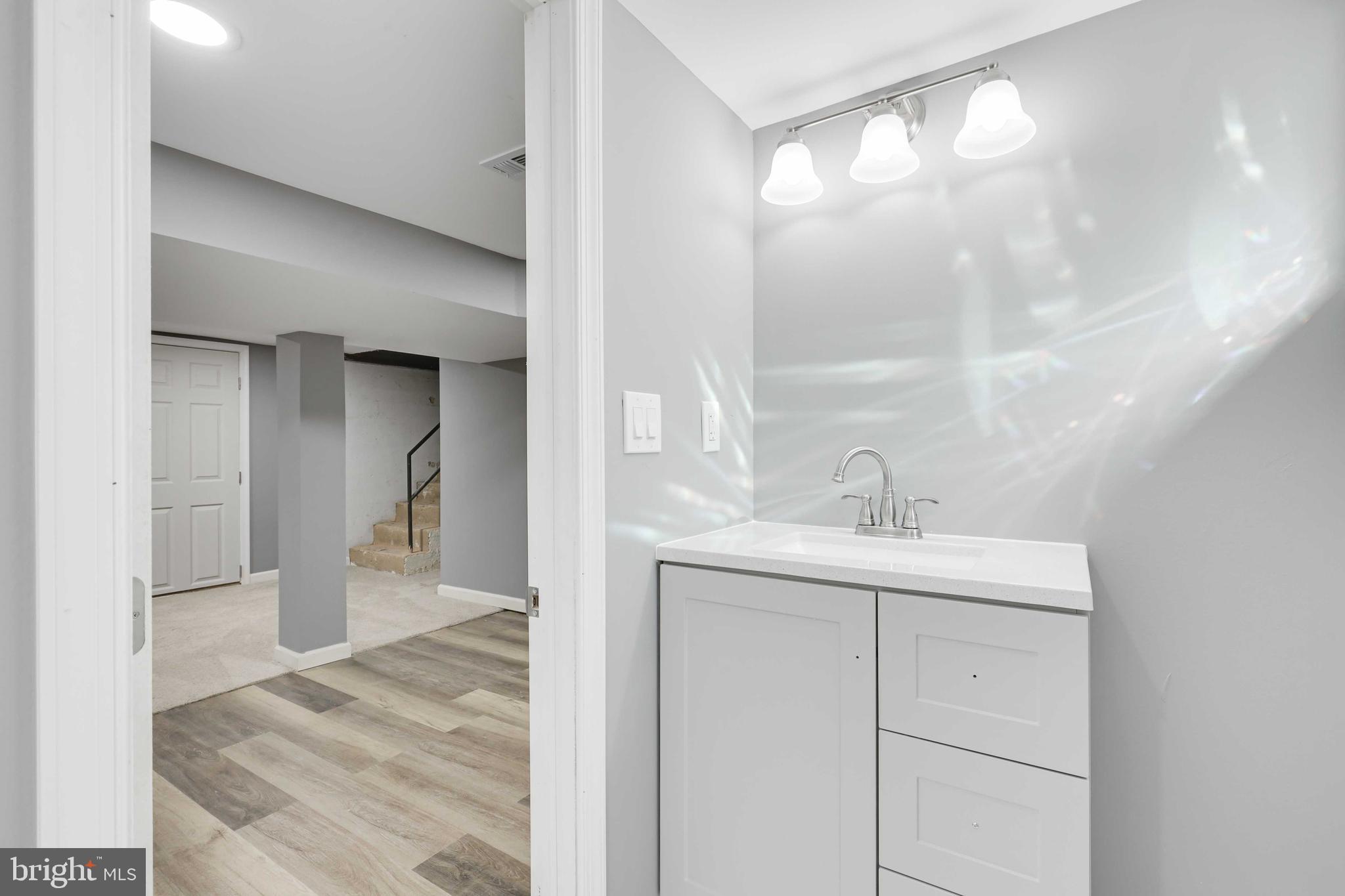 HAMPSTEAD - Residential