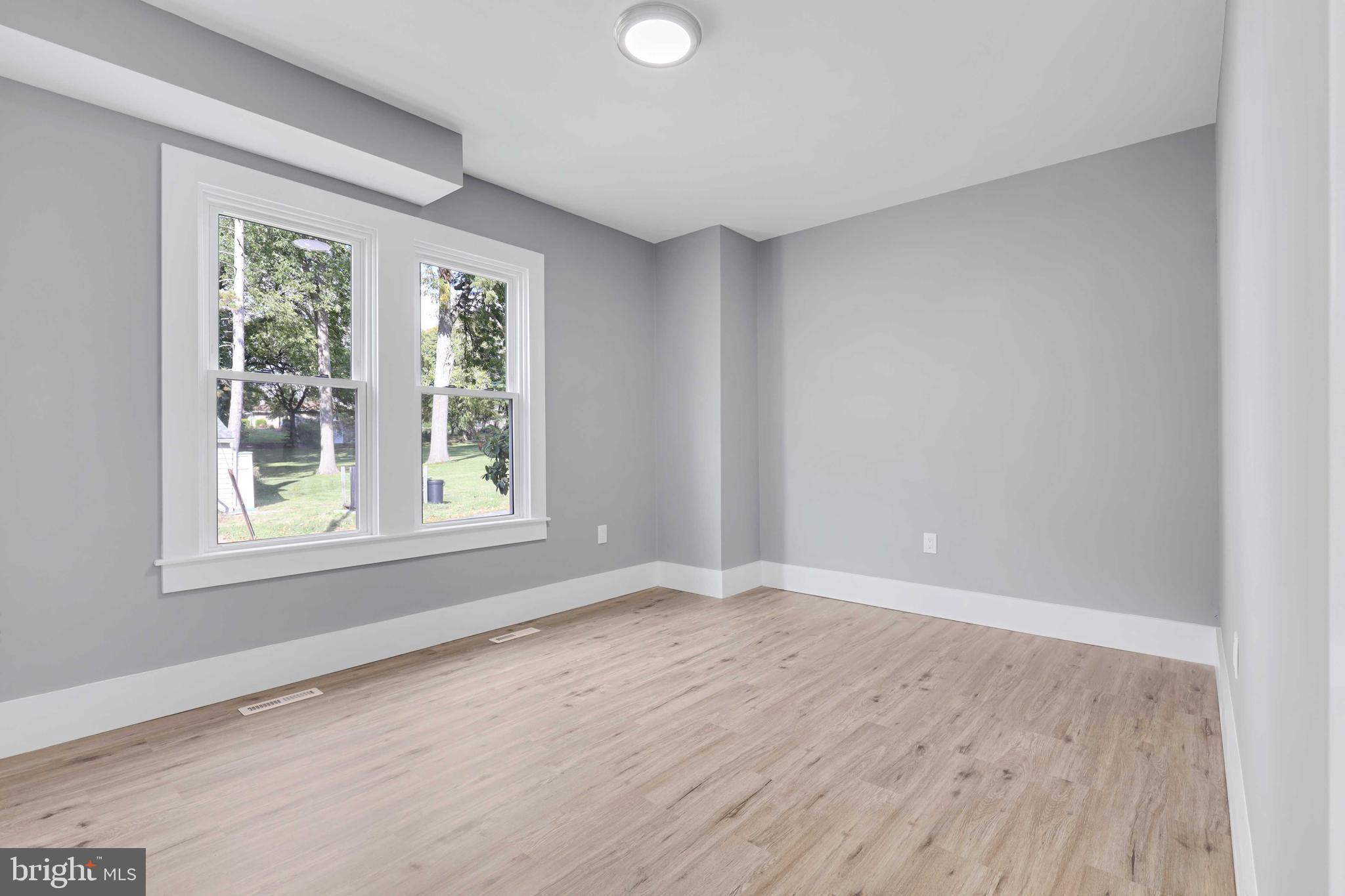 HAMPSTEAD - Residential