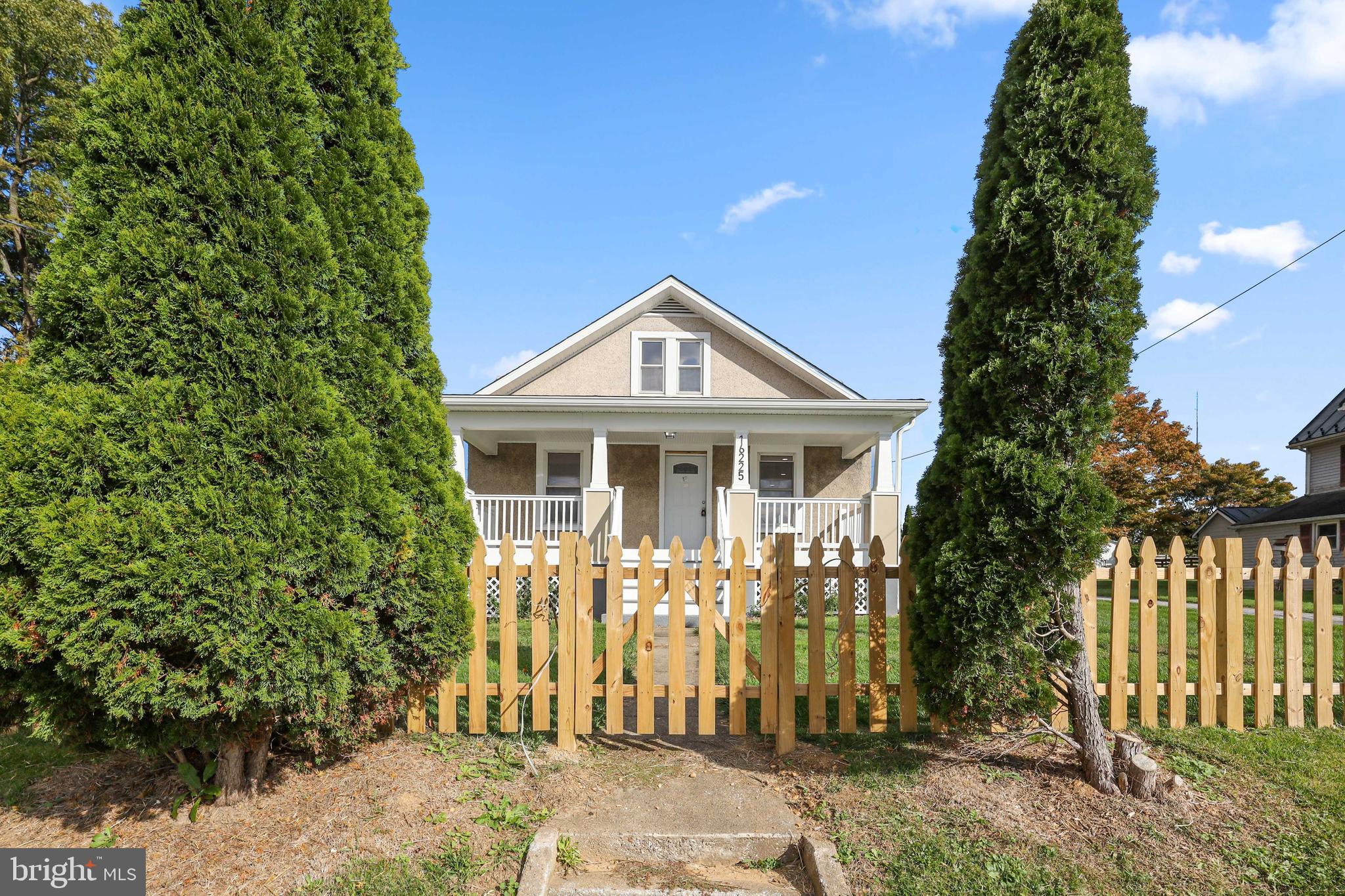 HAMPSTEAD - Residential