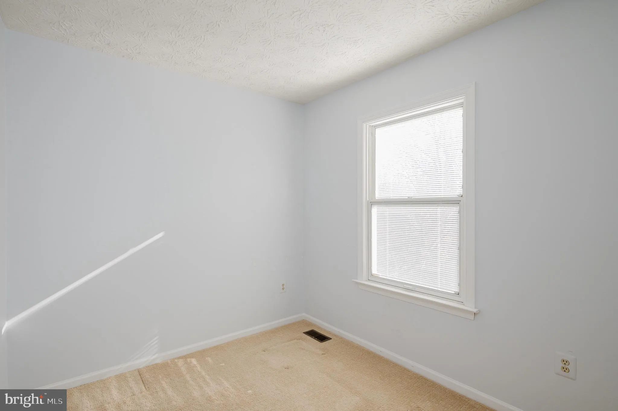 Parkville, Maryland 21234, United States, 3 Bedrooms Bedrooms, ,3 BathroomsBathrooms,Residential,Coming Soon,240456