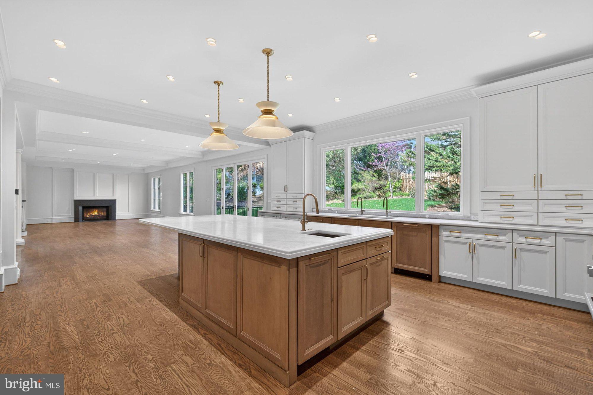 BROYHILL FOREST - Residential