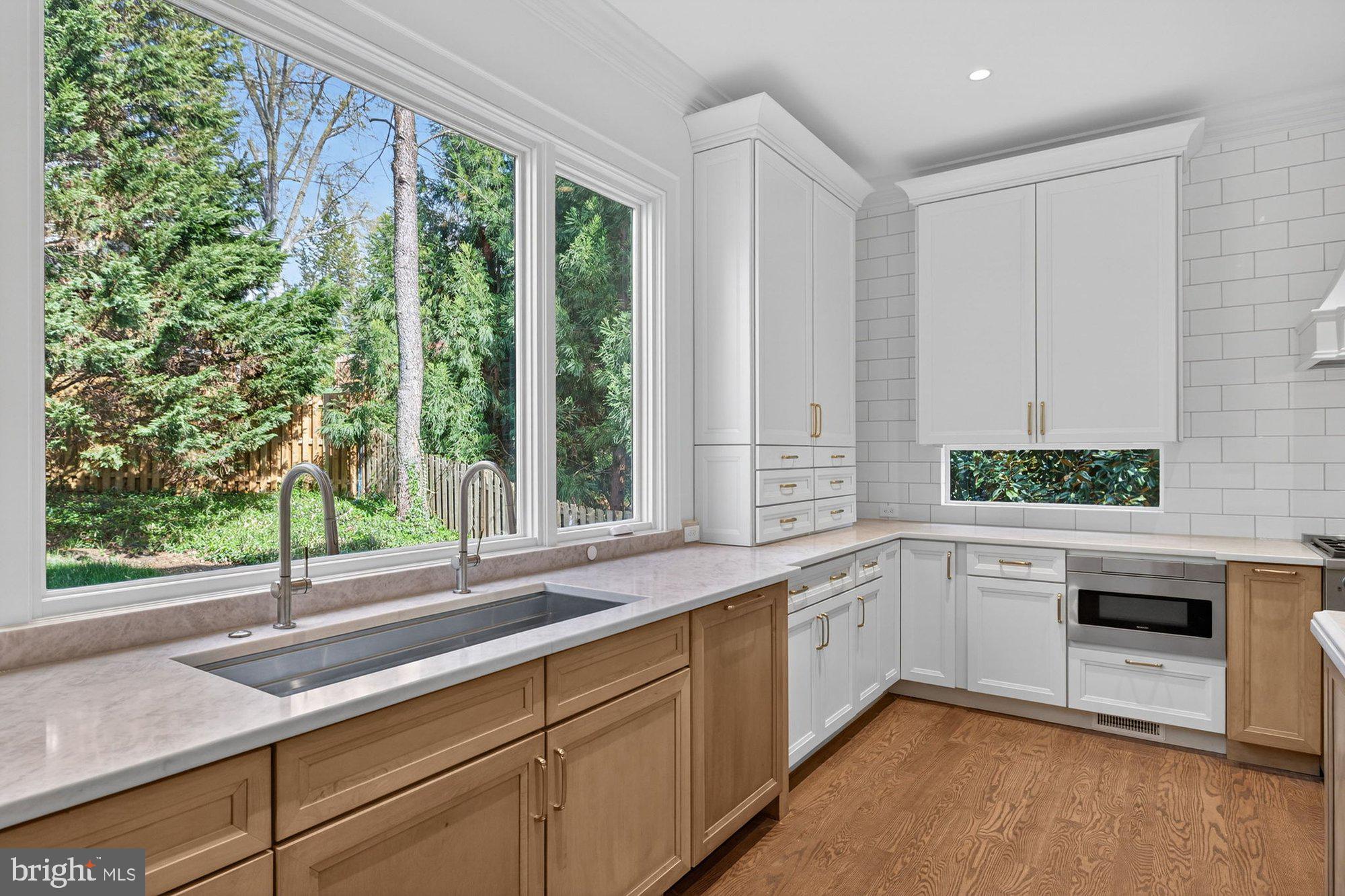 BROYHILL FOREST - Residential