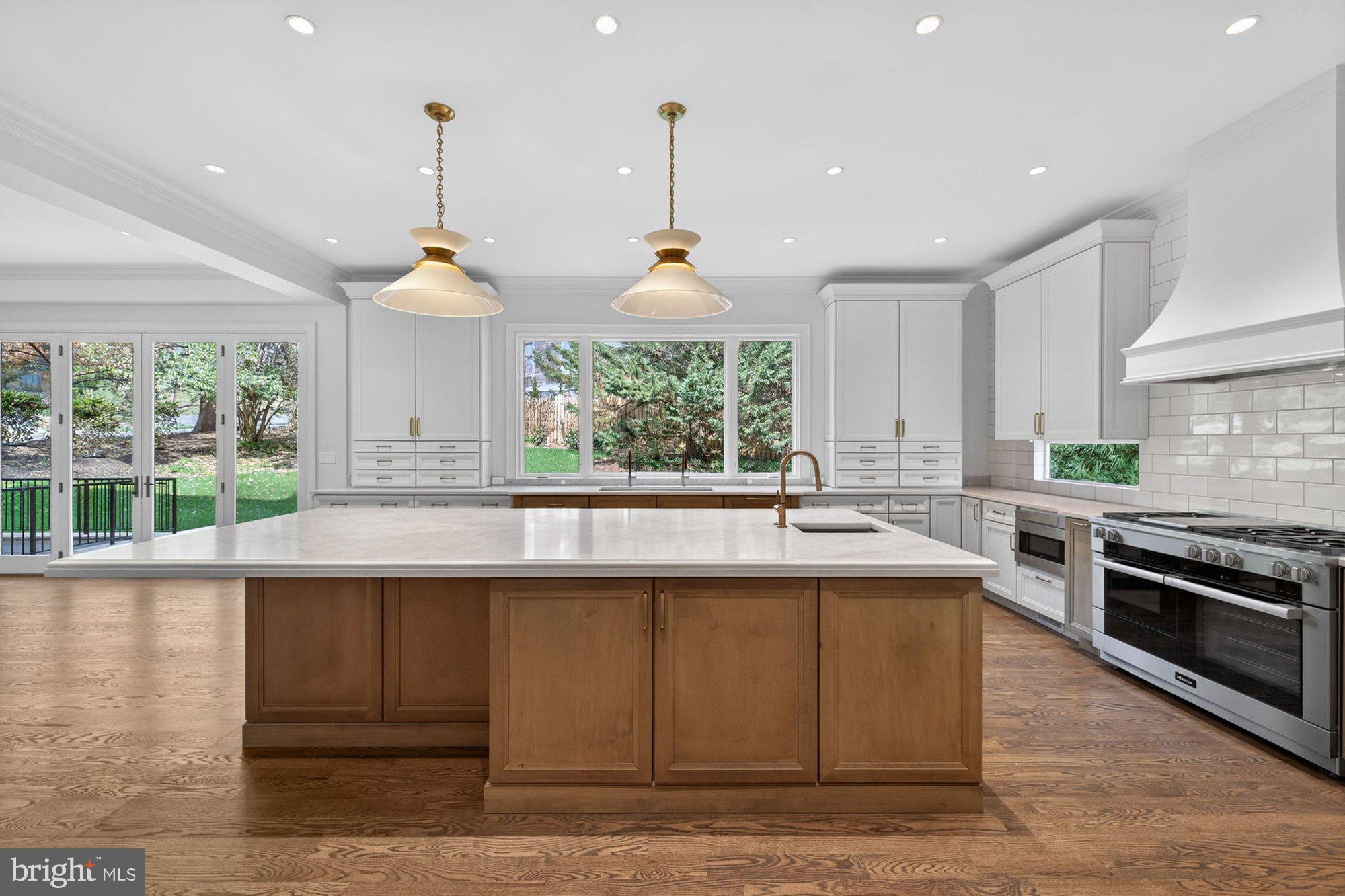 BROYHILL FOREST - Residential