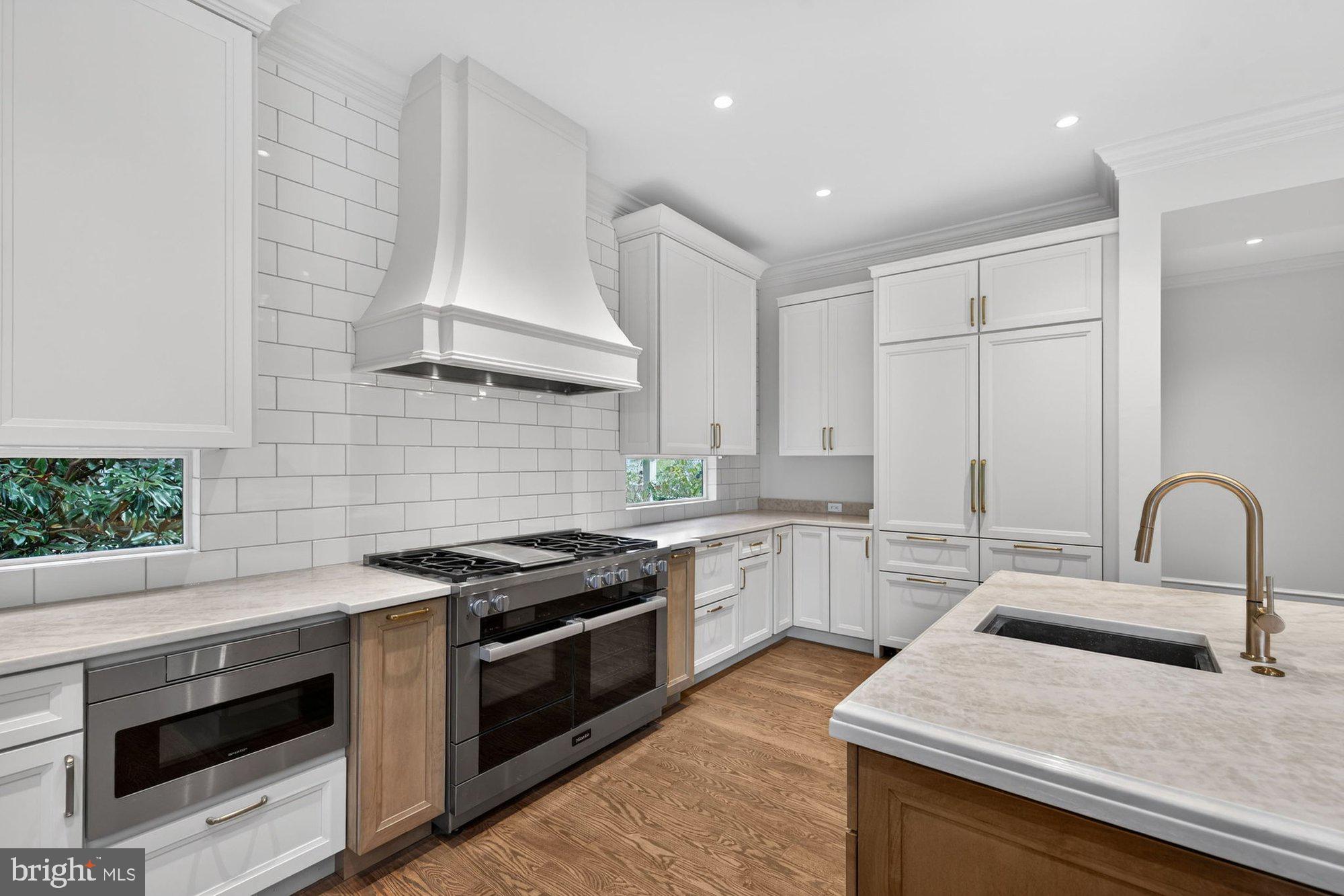 BROYHILL FOREST - Residential