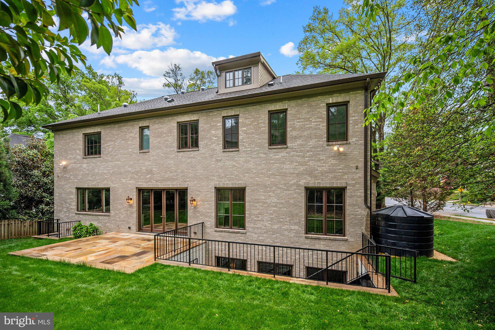 BROYHILL FOREST - Residential