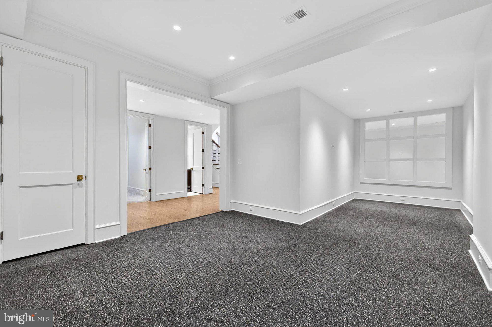 BROYHILL FOREST - Residential