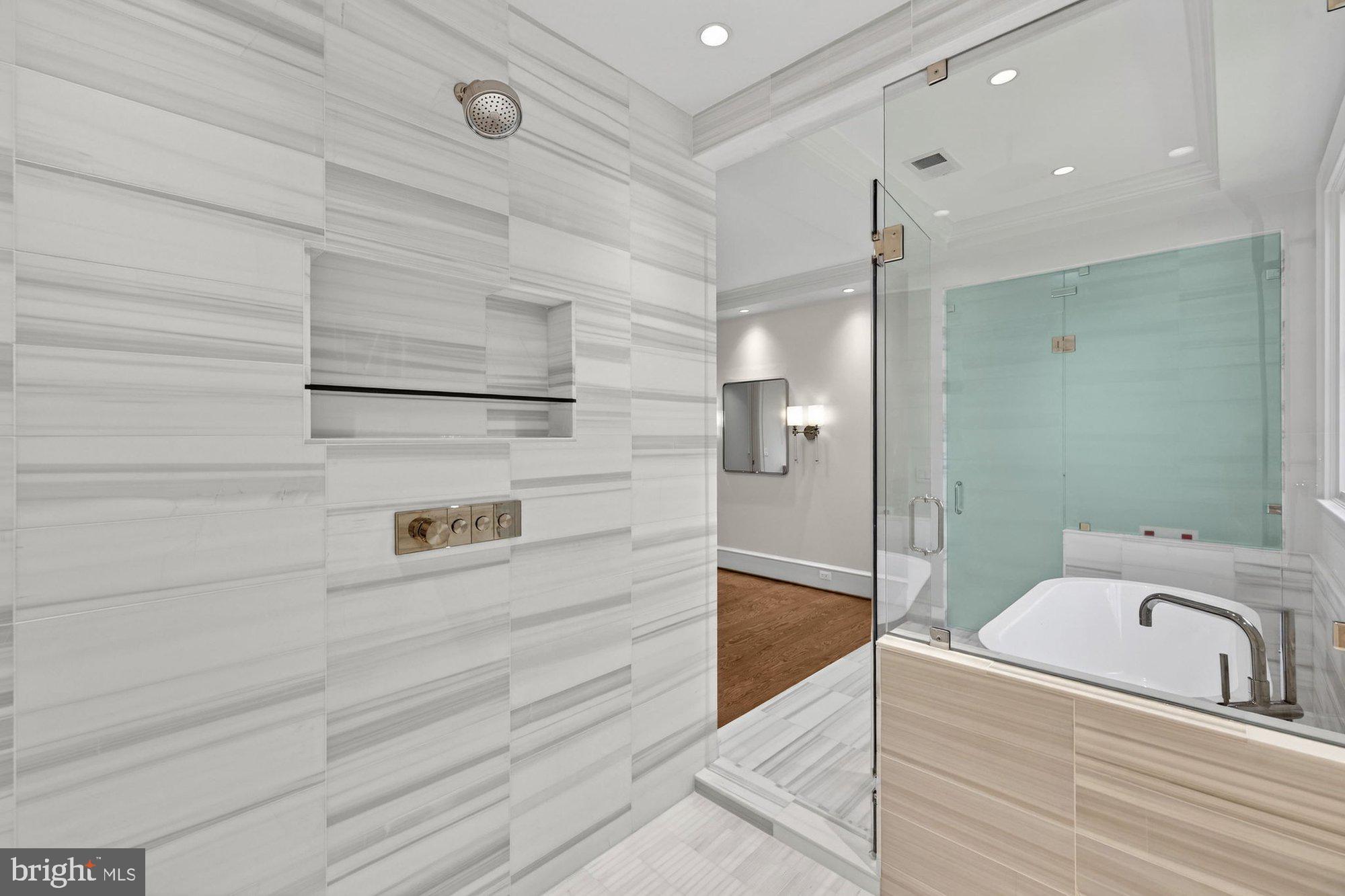 BROYHILL FOREST - Residential