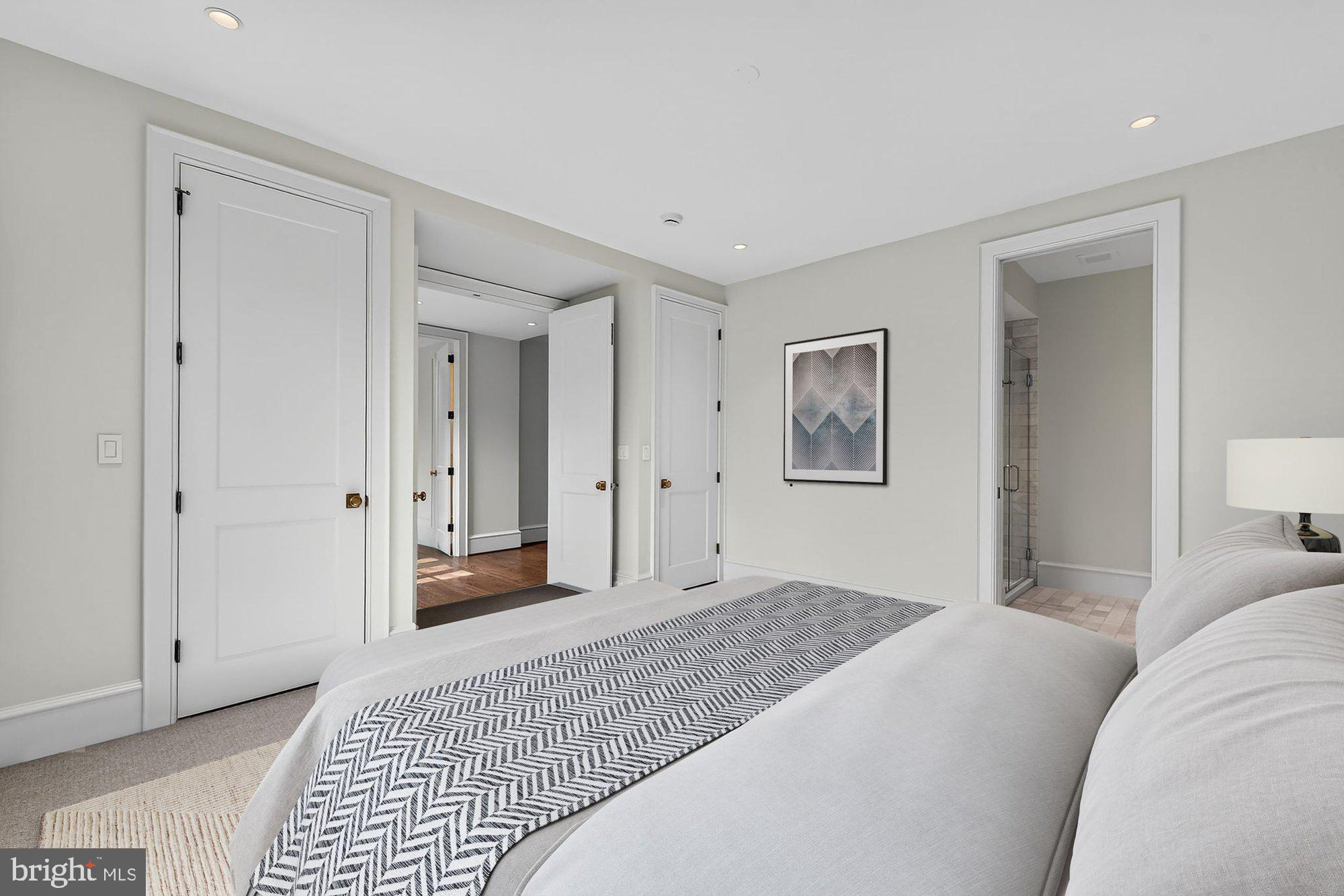 BROYHILL FOREST - Residential
