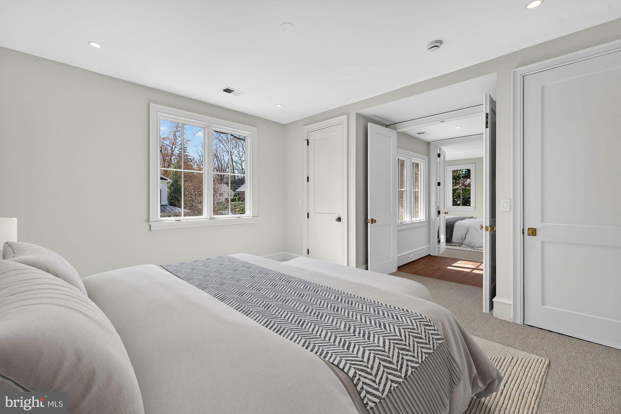 BROYHILL FOREST - Residential