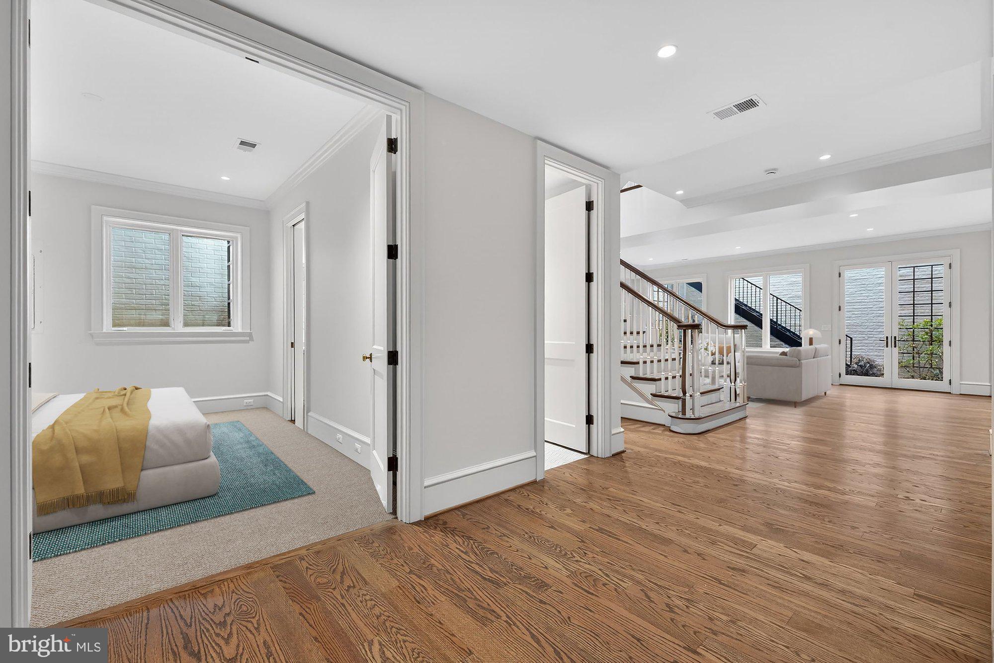 BROYHILL FOREST - Residential