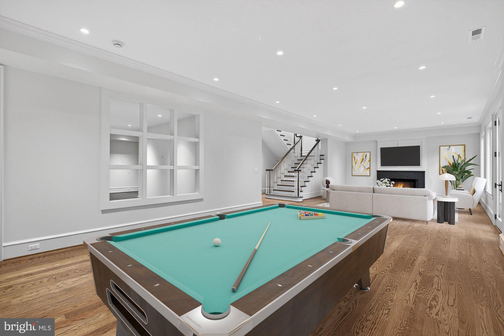 BROYHILL FOREST - Residential
