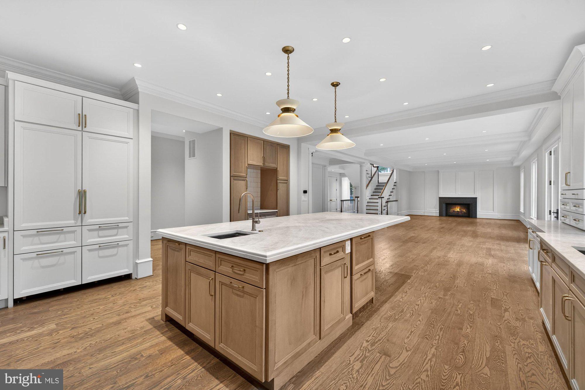 BROYHILL FOREST - Residential