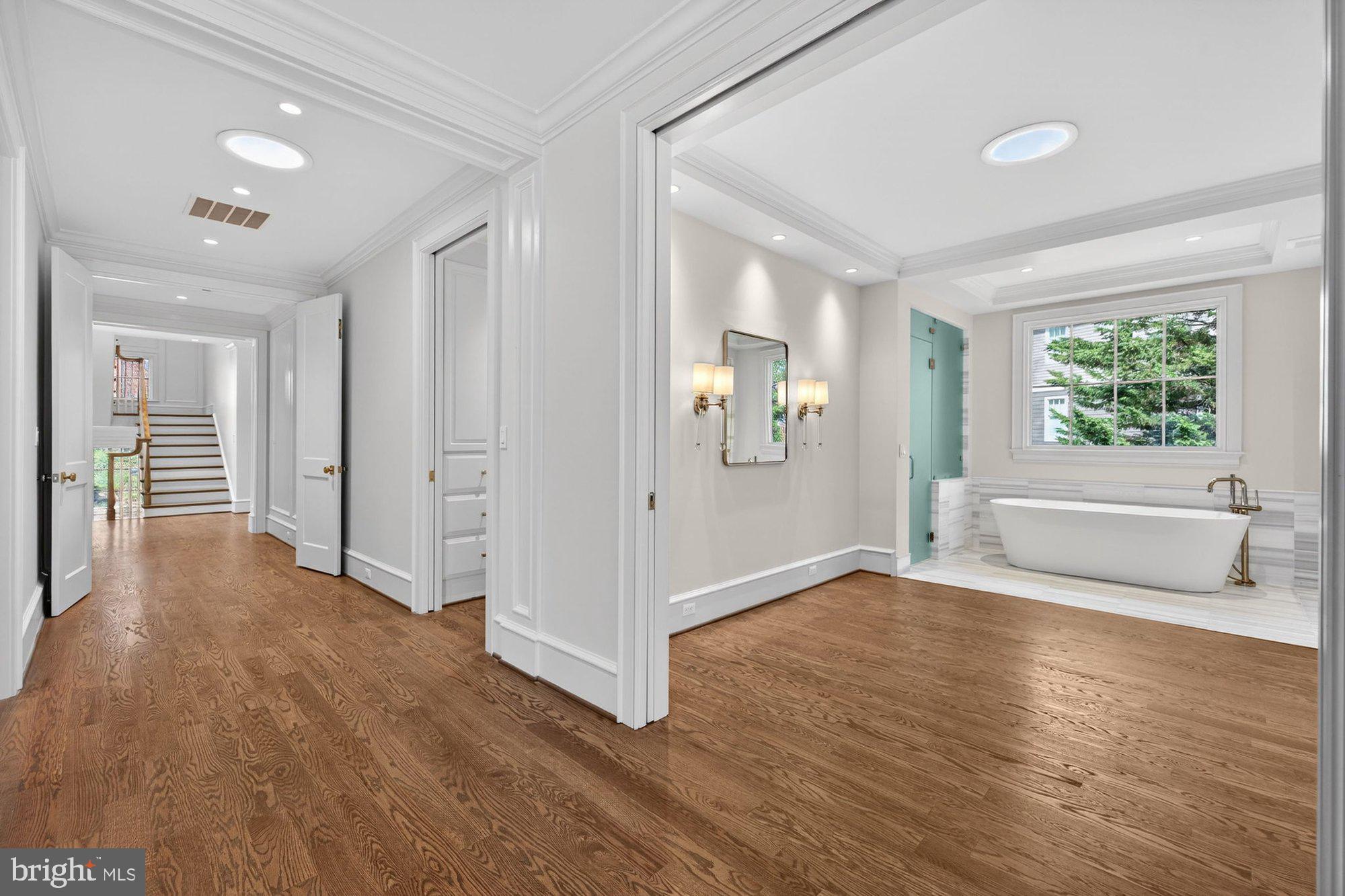 BROYHILL FOREST - Residential