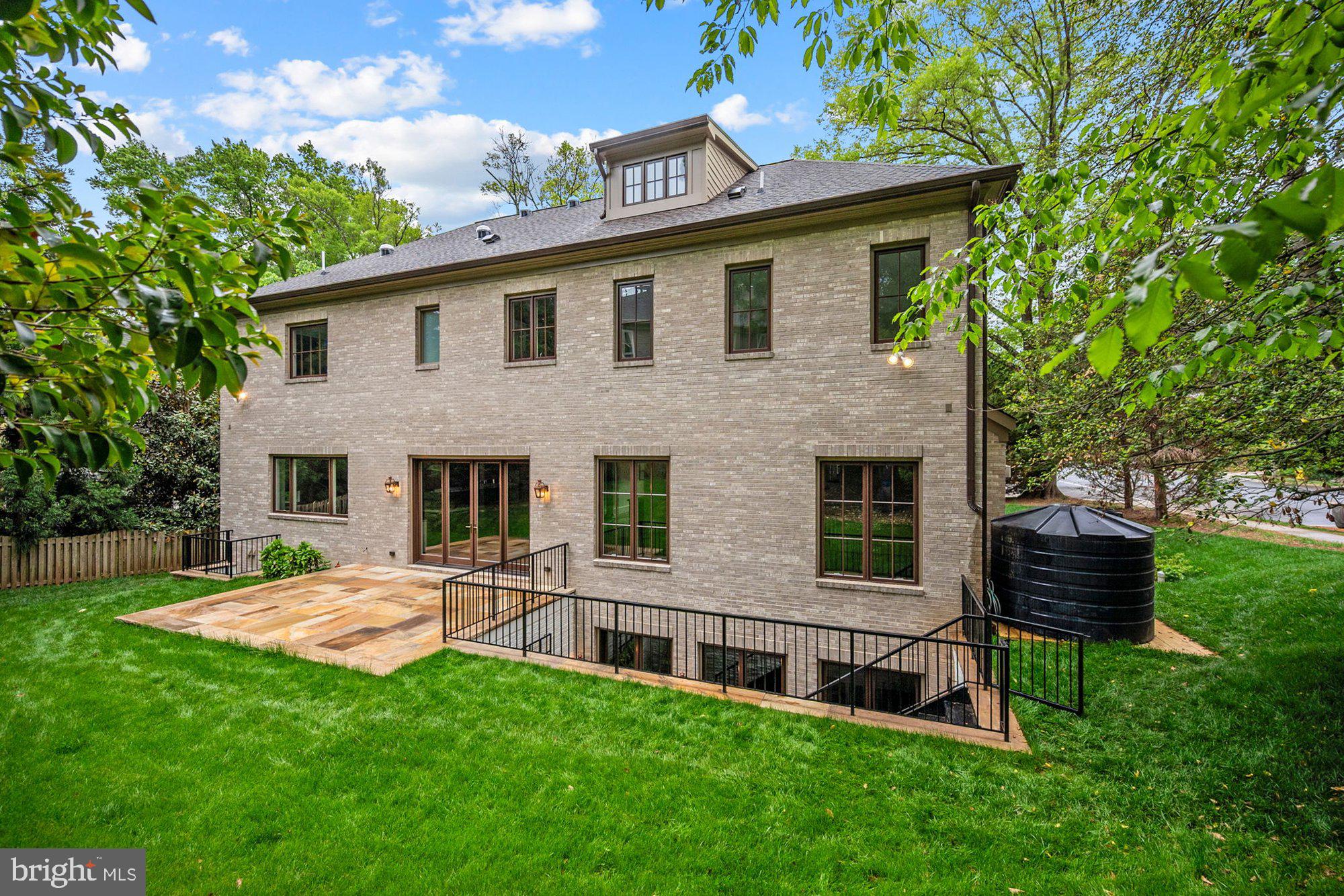 BROYHILL FOREST - Residential