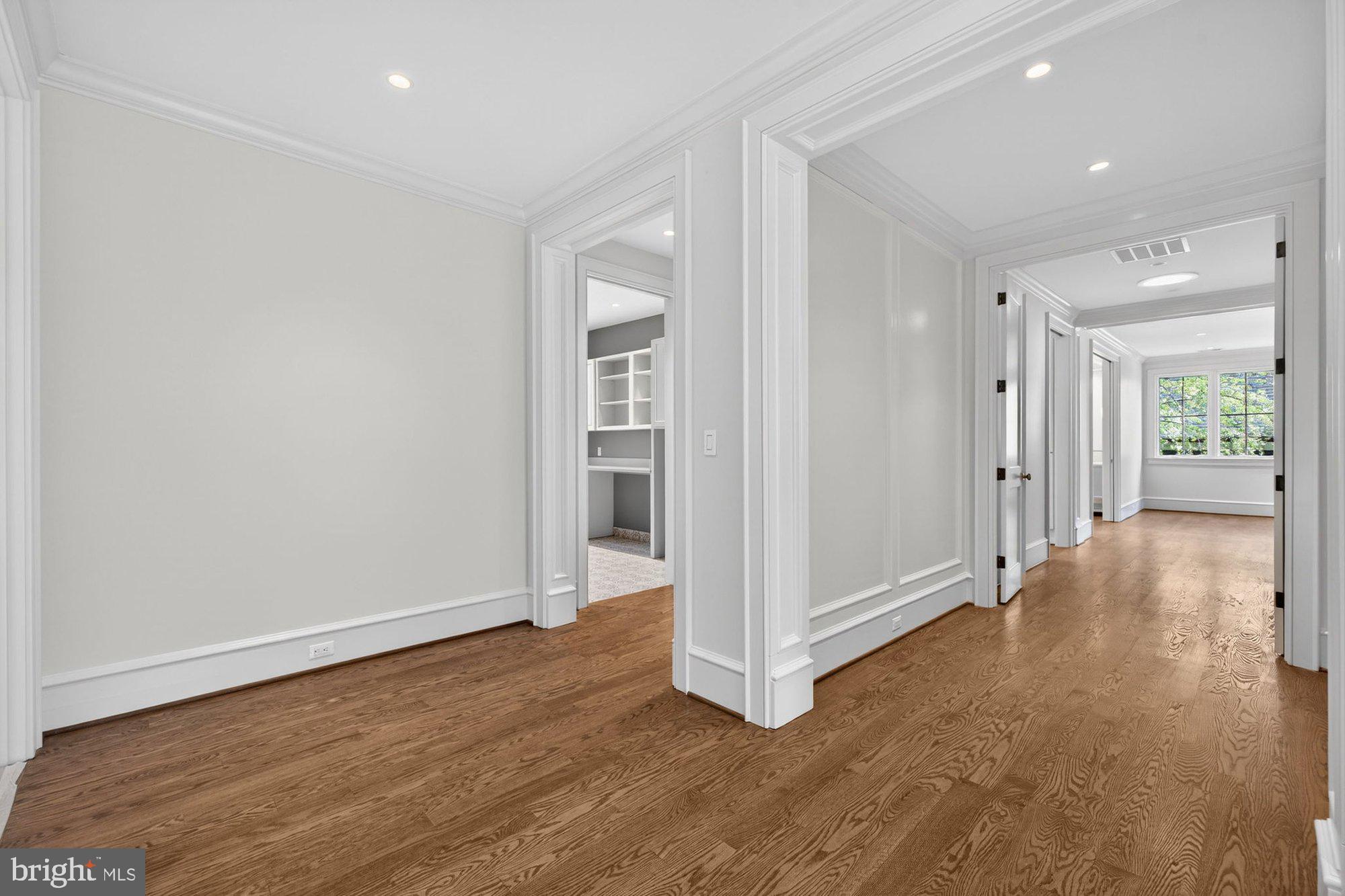 BROYHILL FOREST - Residential